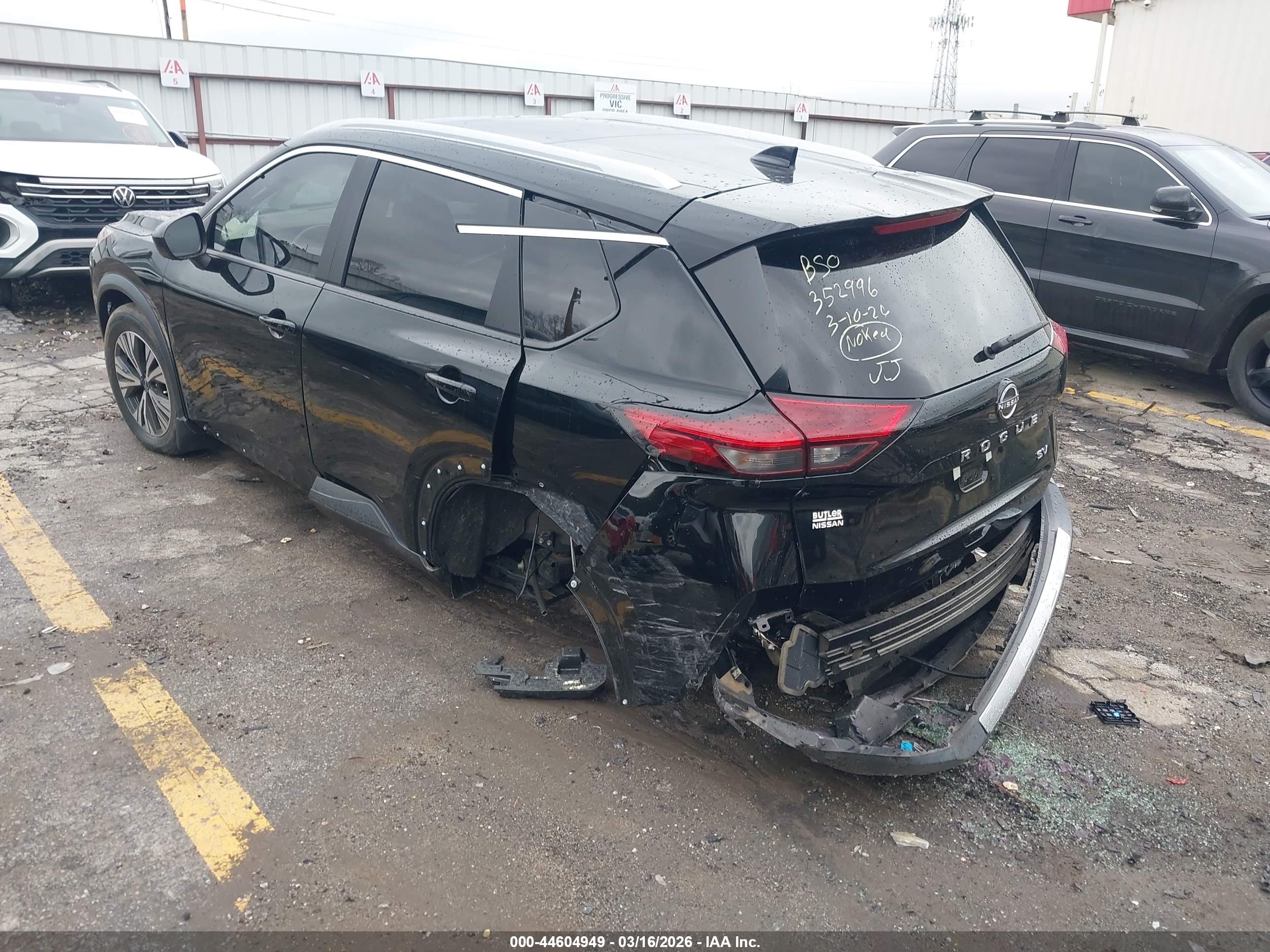 NISSAN ROGUE image 3