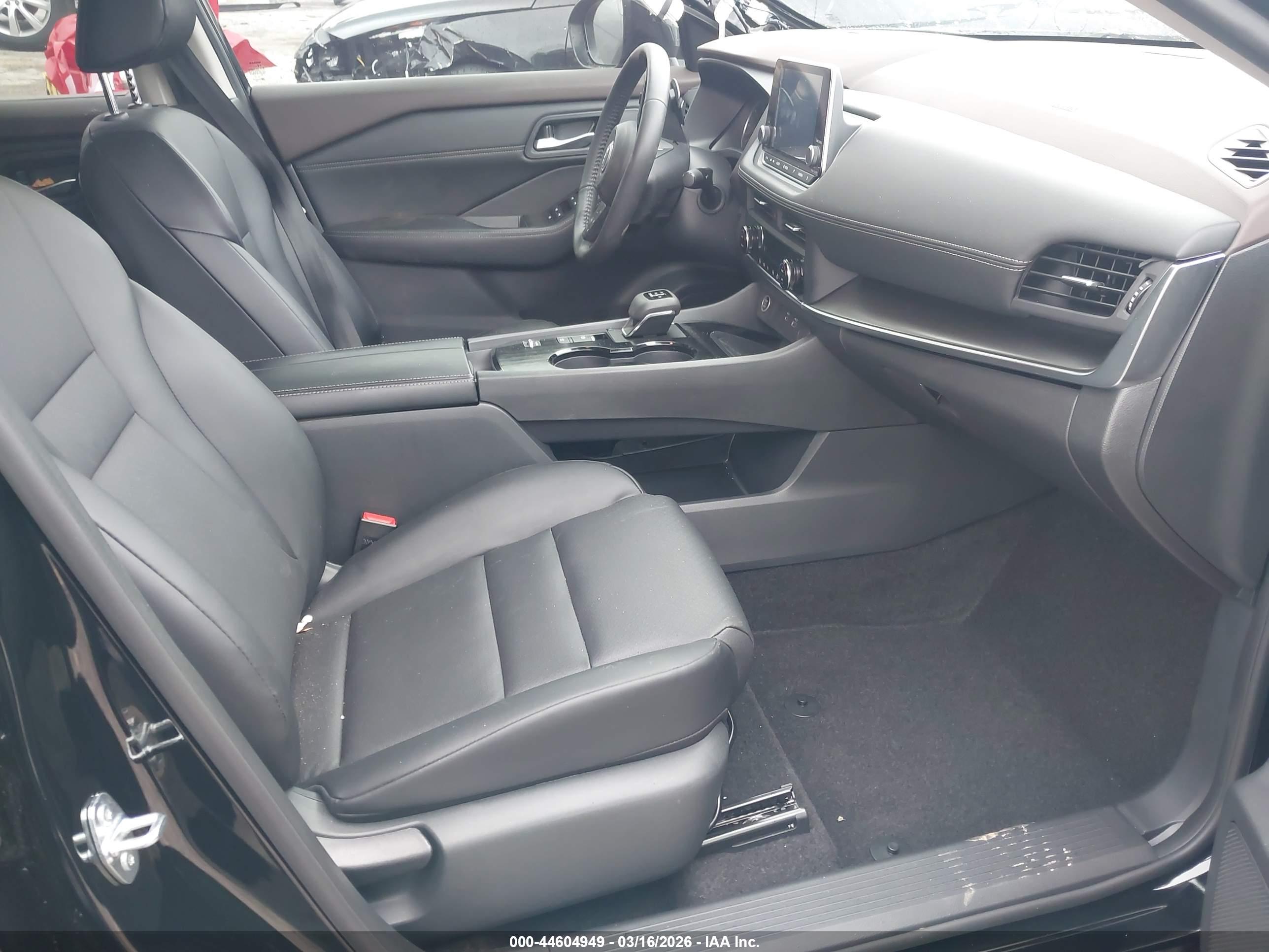 NISSAN ROGUE image 5