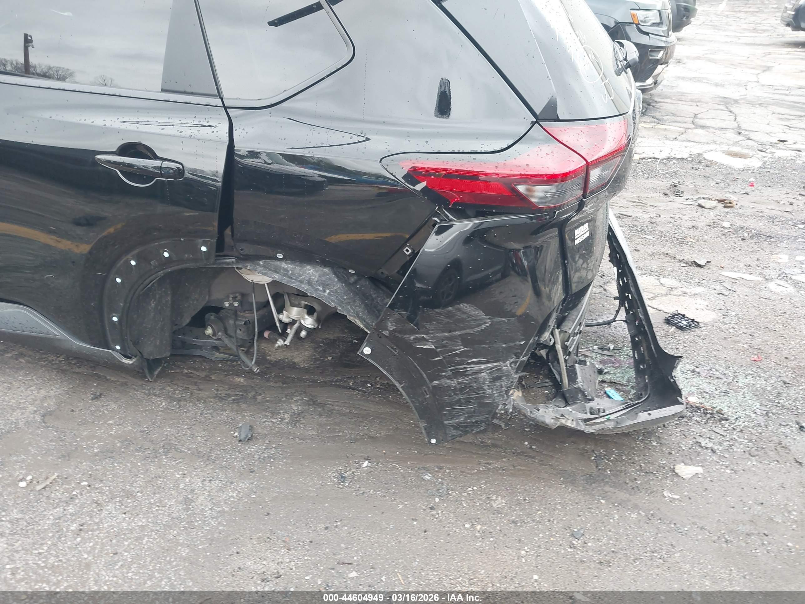 NISSAN ROGUE image 6
