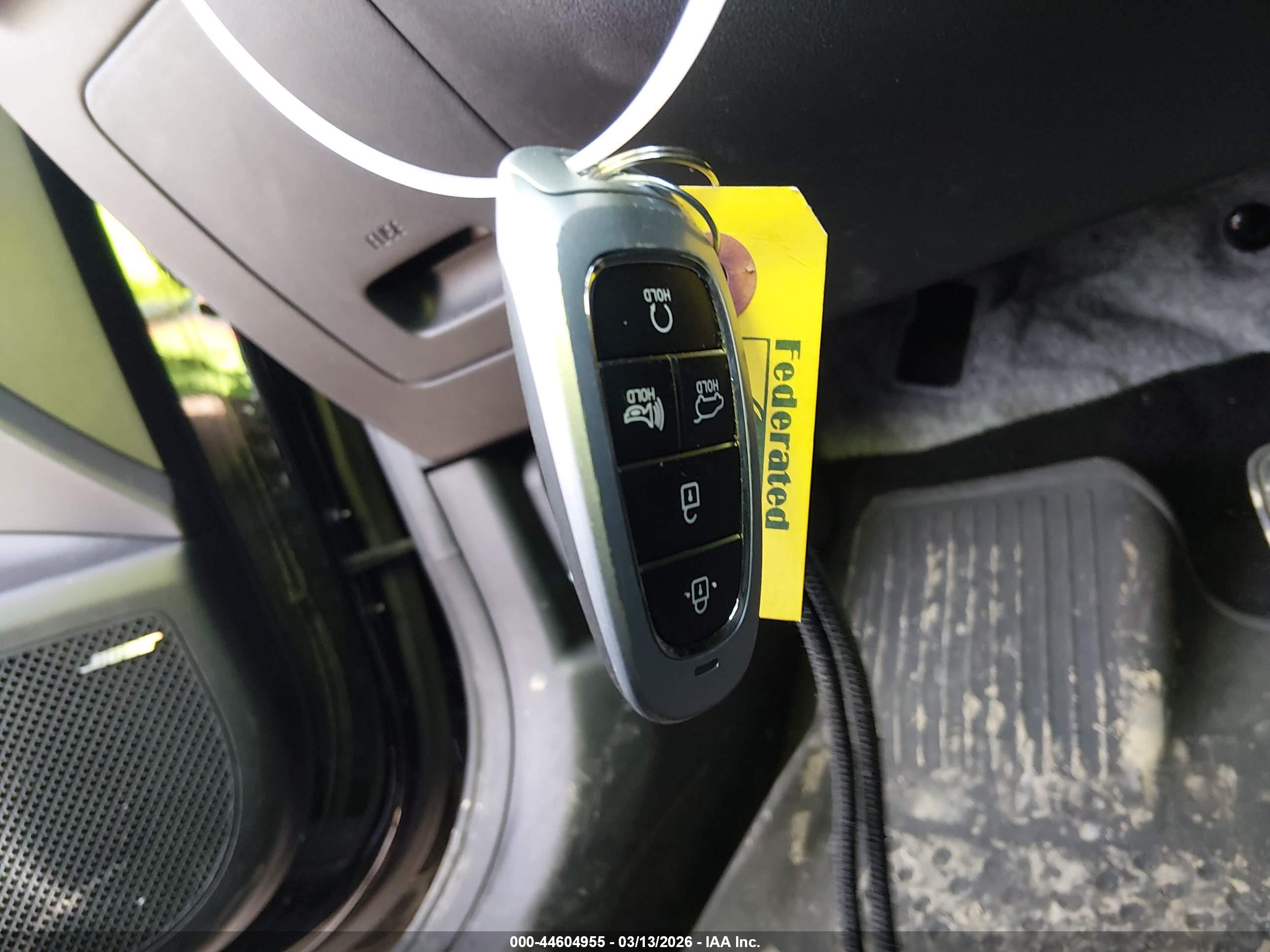 HYUNDAI TUCSON image 11