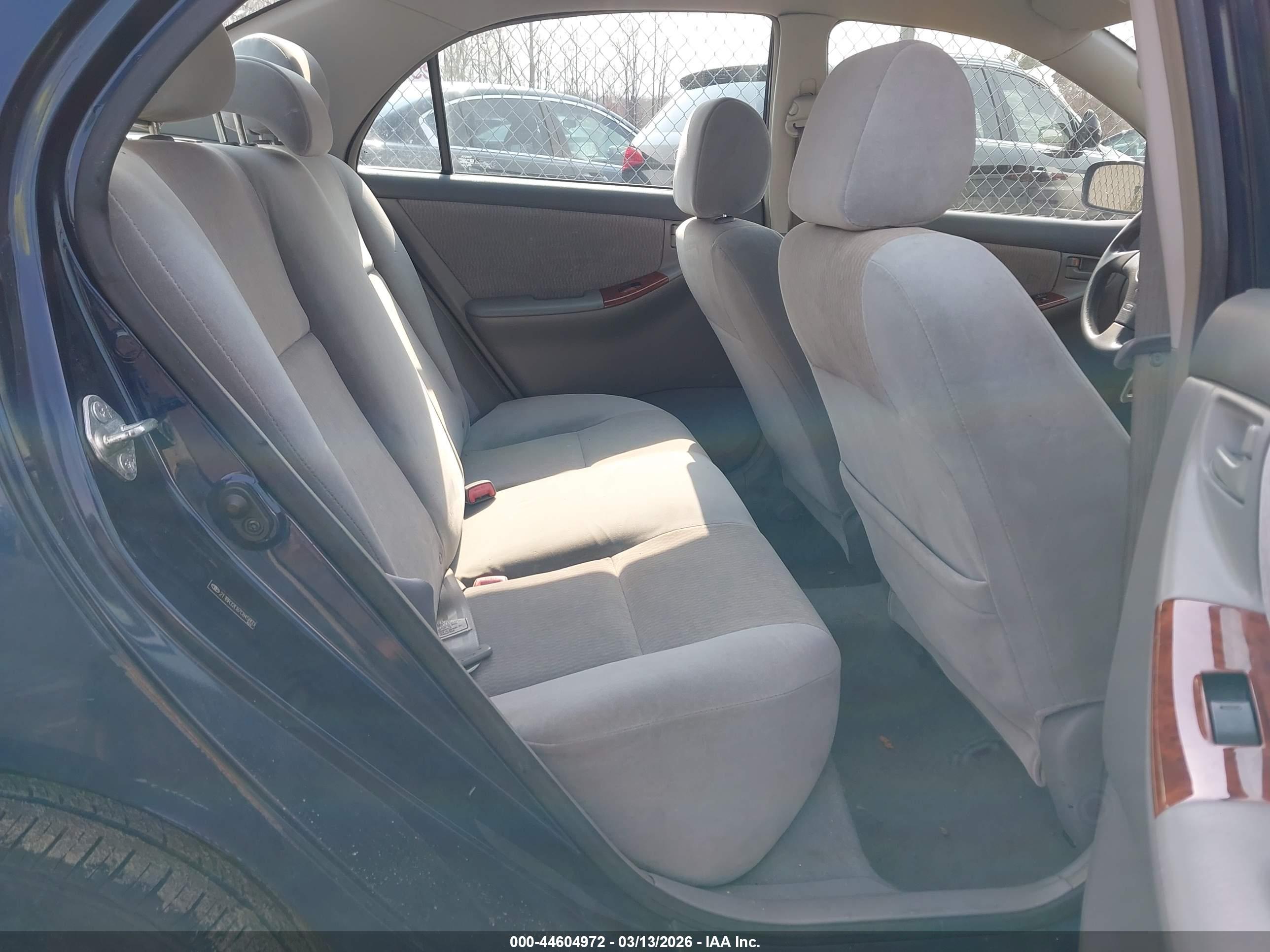 TOYOTA COROLLA image 8