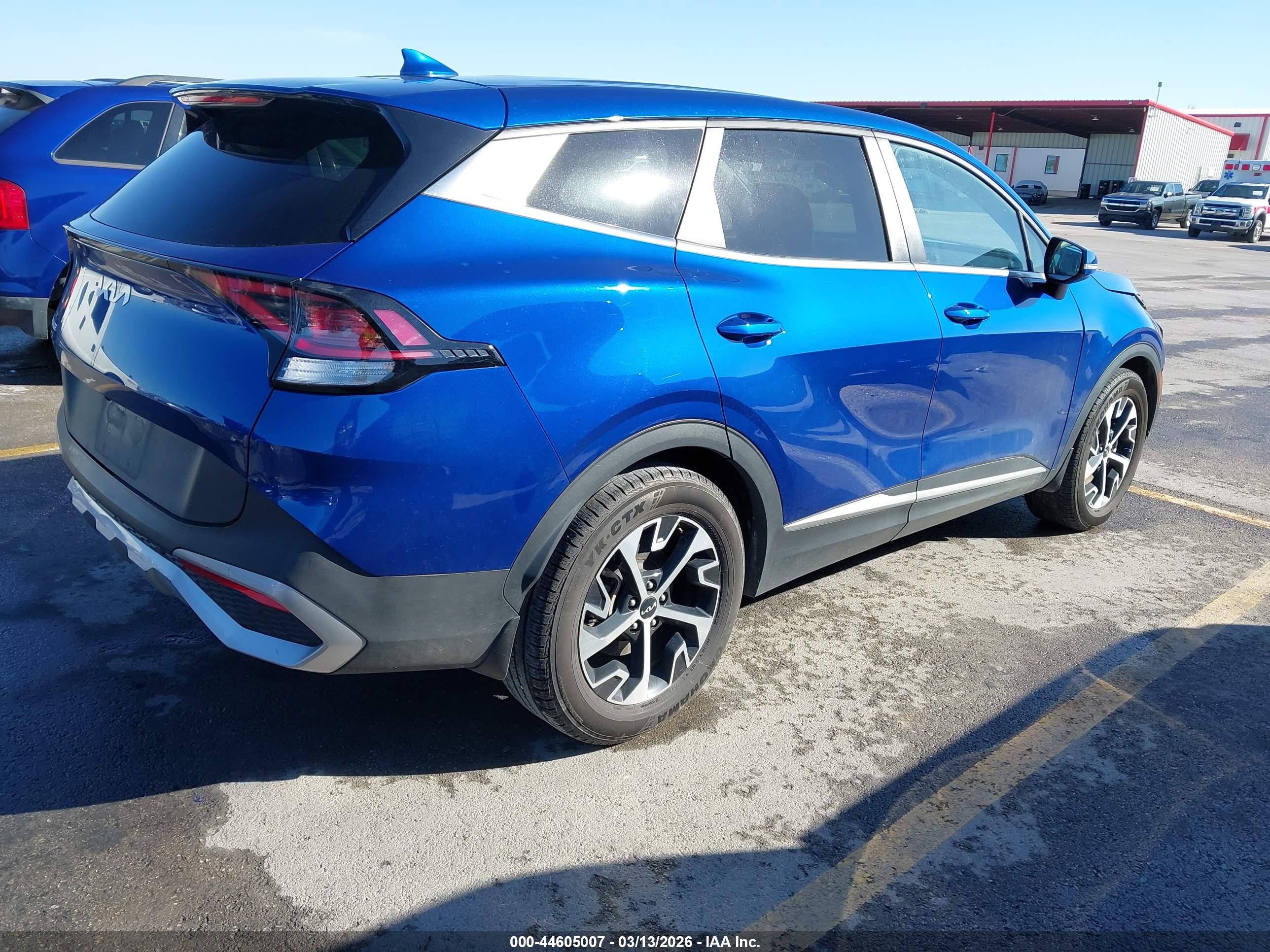 KIA SPORTAGE image 4