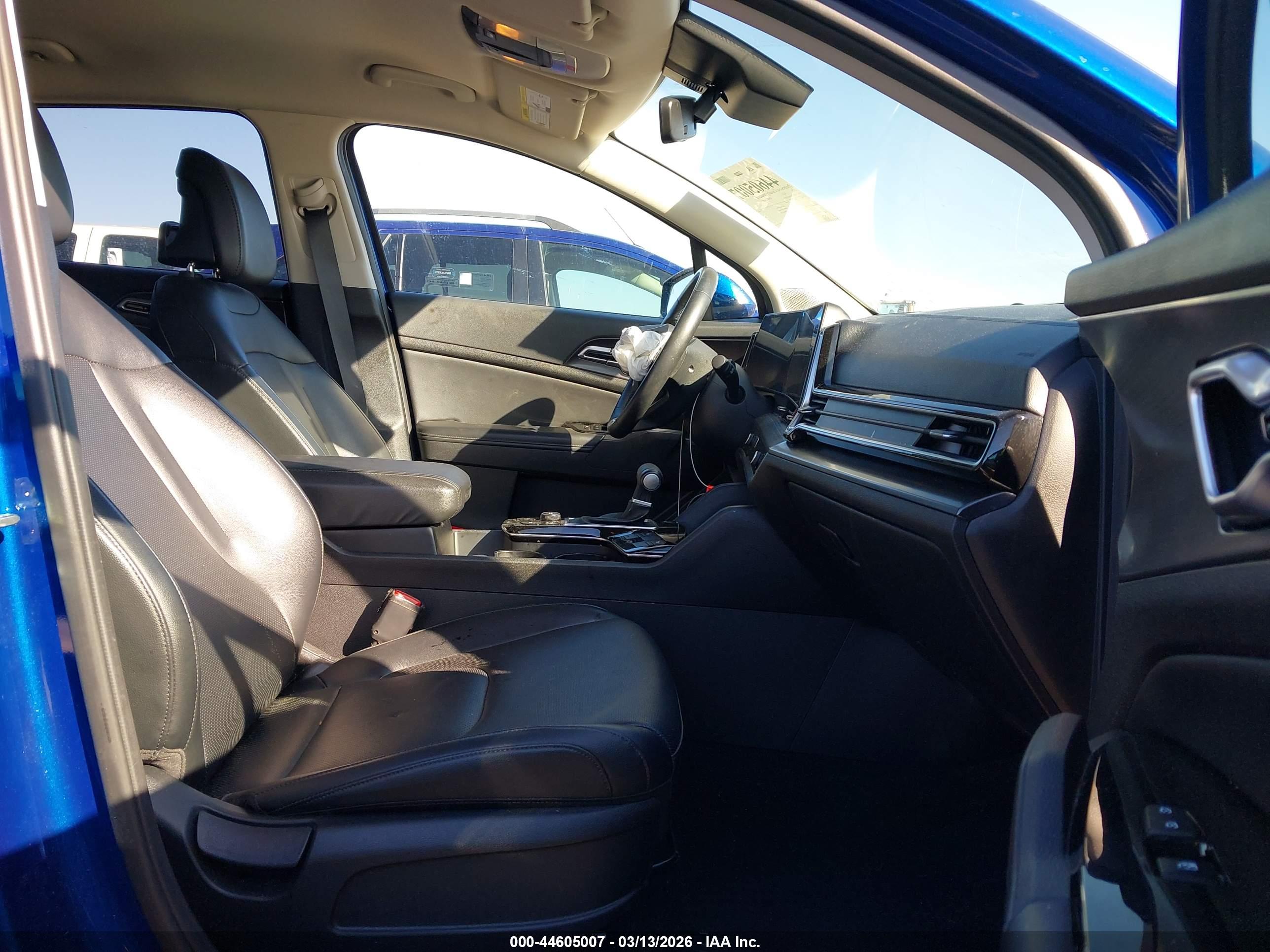 KIA SPORTAGE image 5