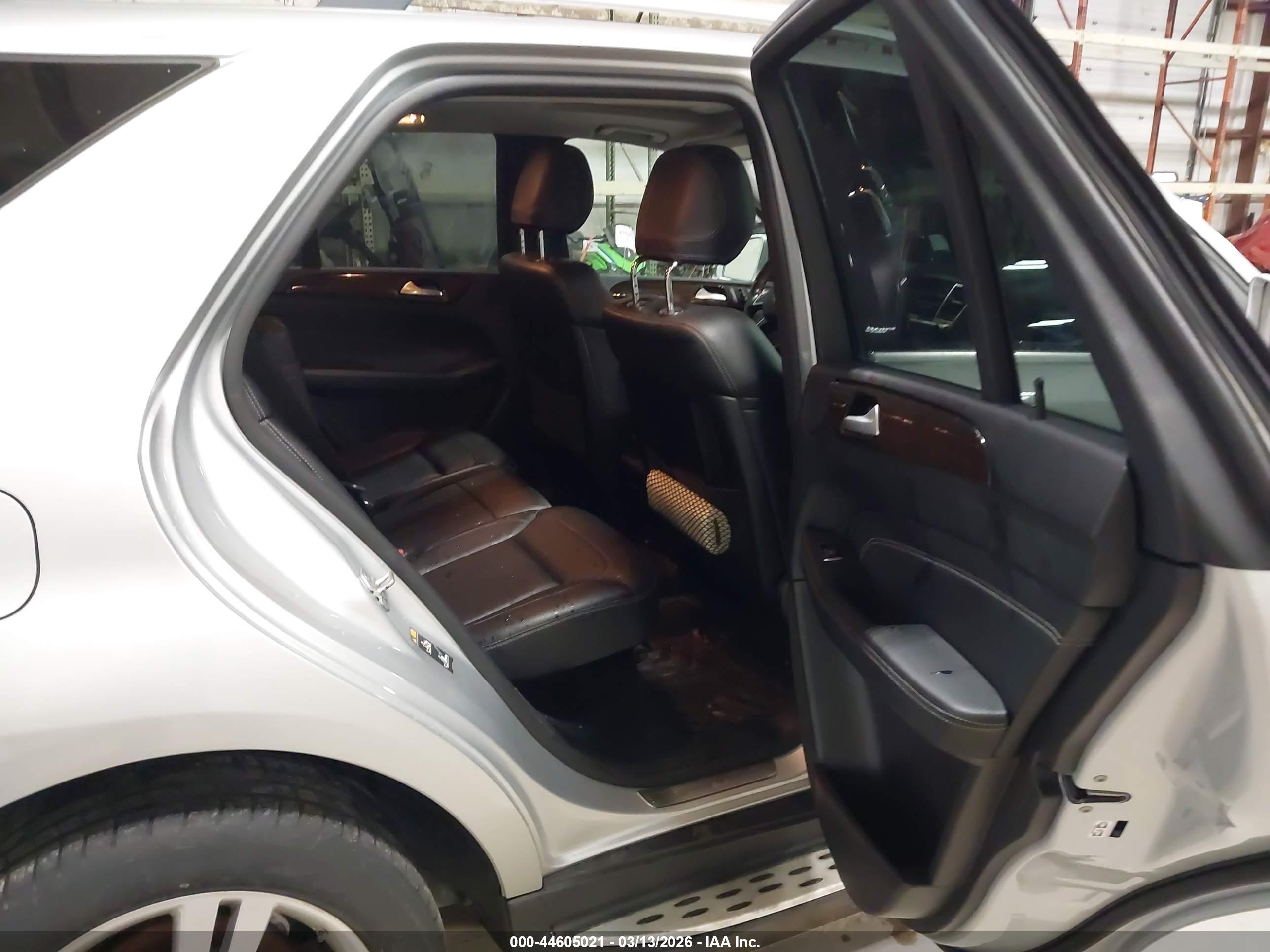 MERCEDES-BENZ ML image 8