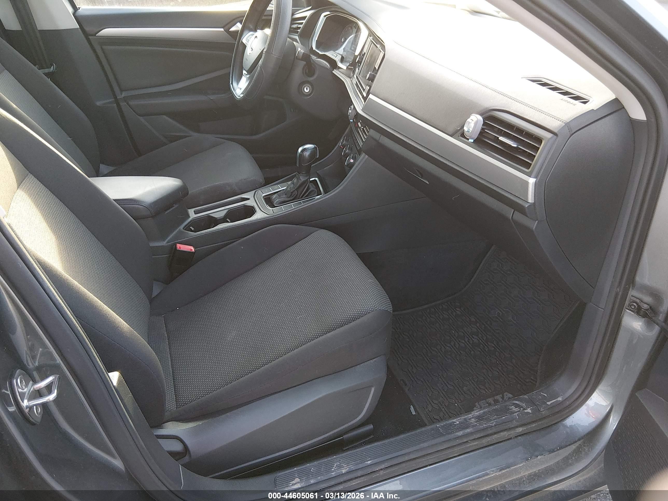 VOLKSWAGEN JETTA image 5