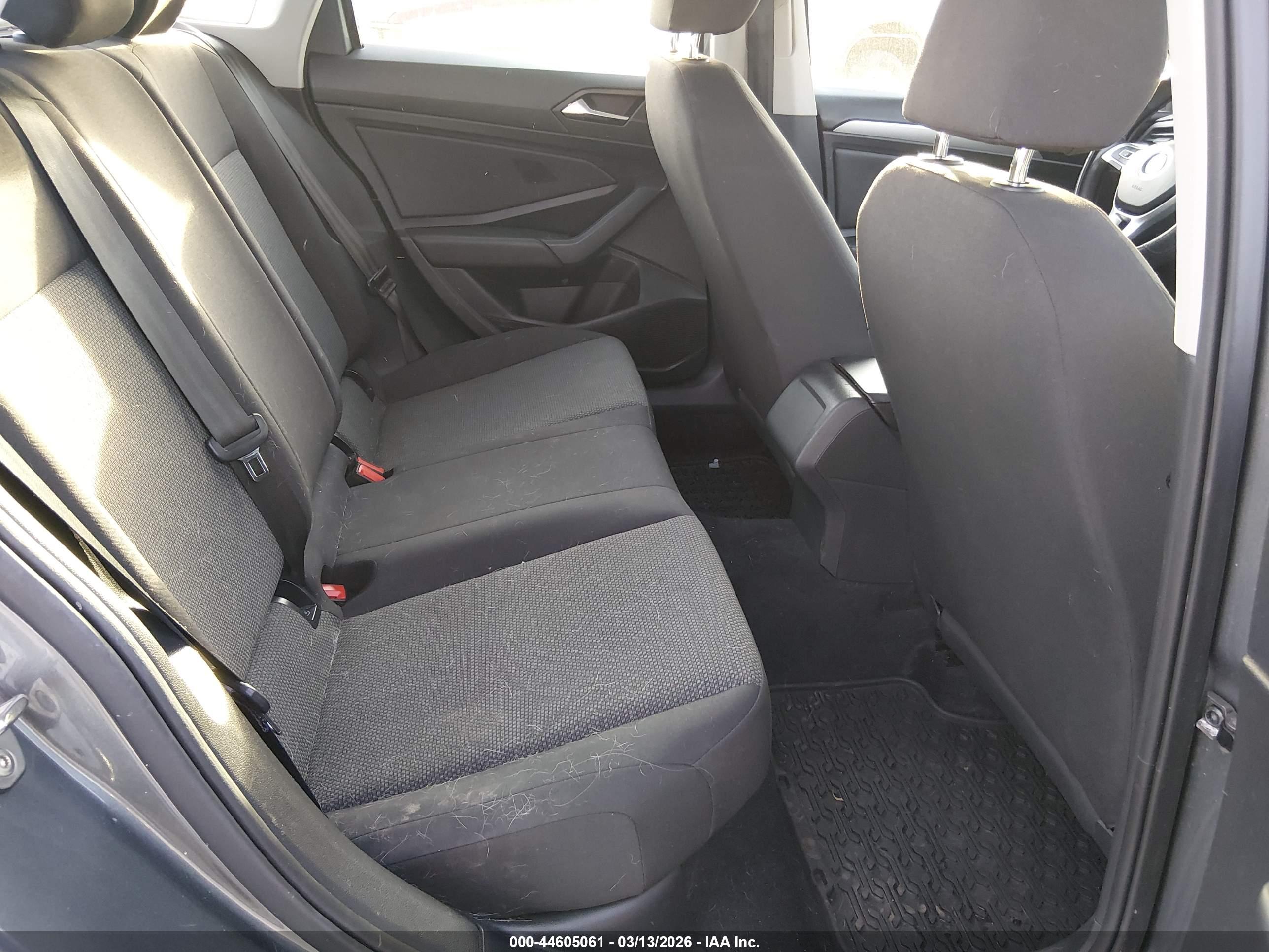 VOLKSWAGEN JETTA image 8