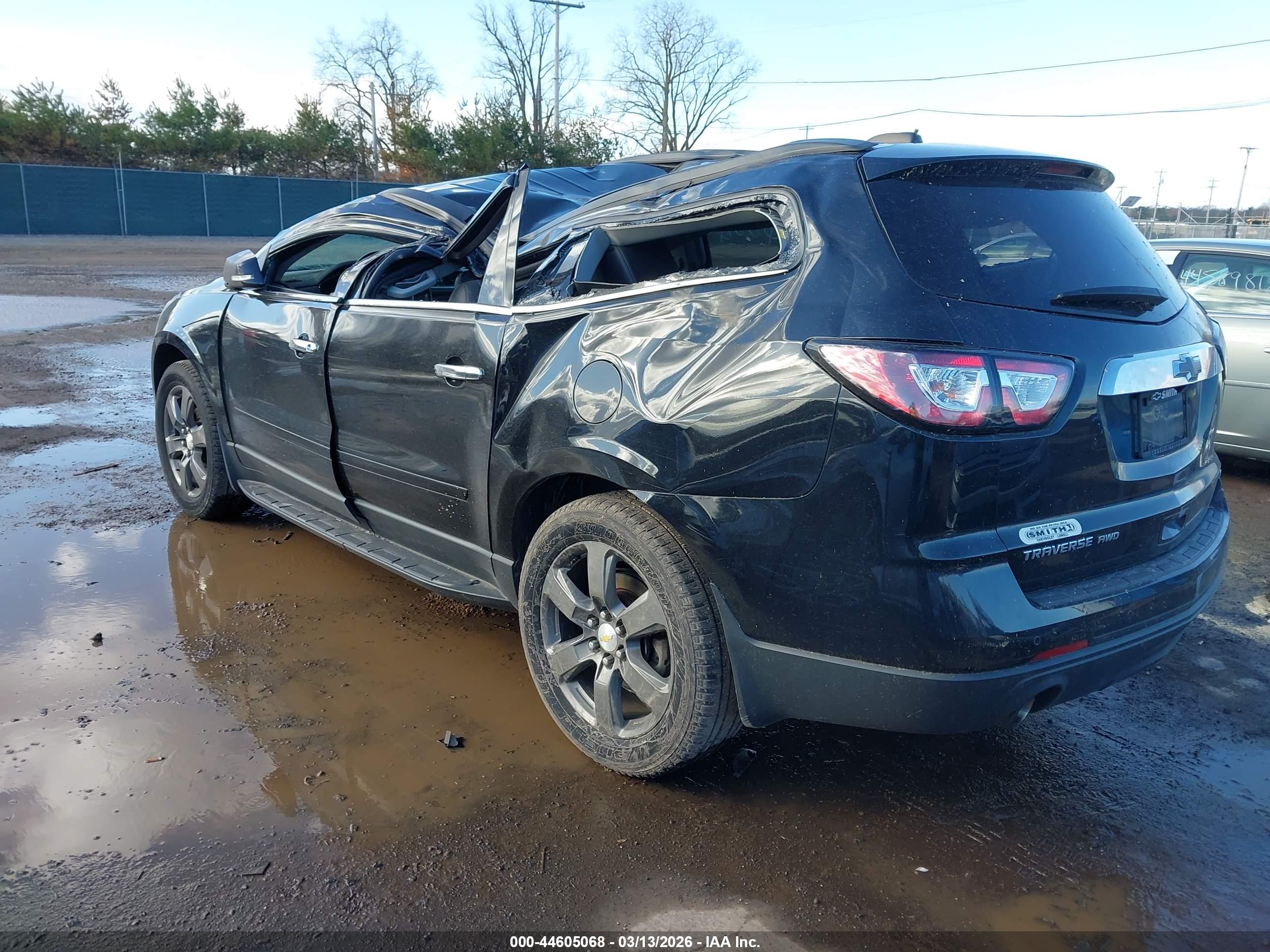CHEVROLET TRAVERSE image 3