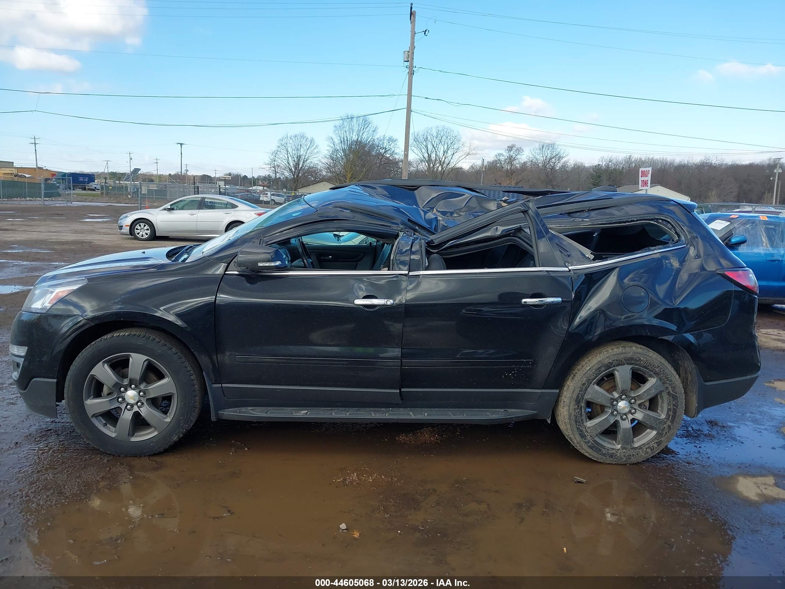 CHEVROLET TRAVERSE image 6
