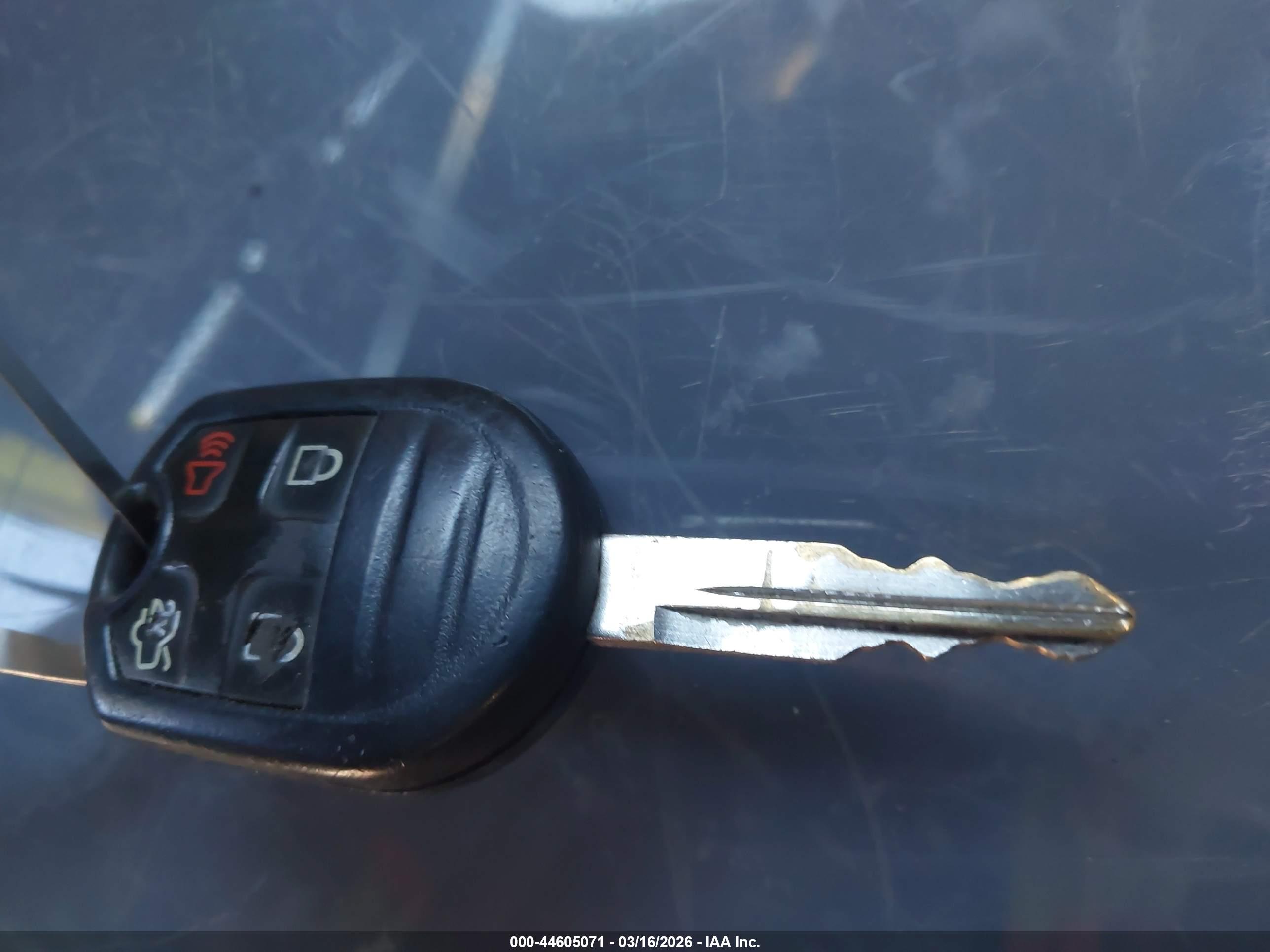 FORD TAURUS image 11