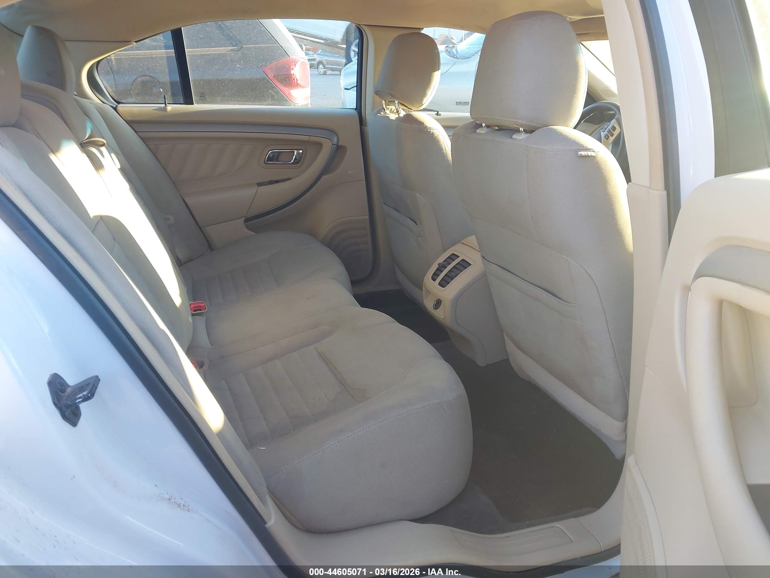 FORD TAURUS image 8