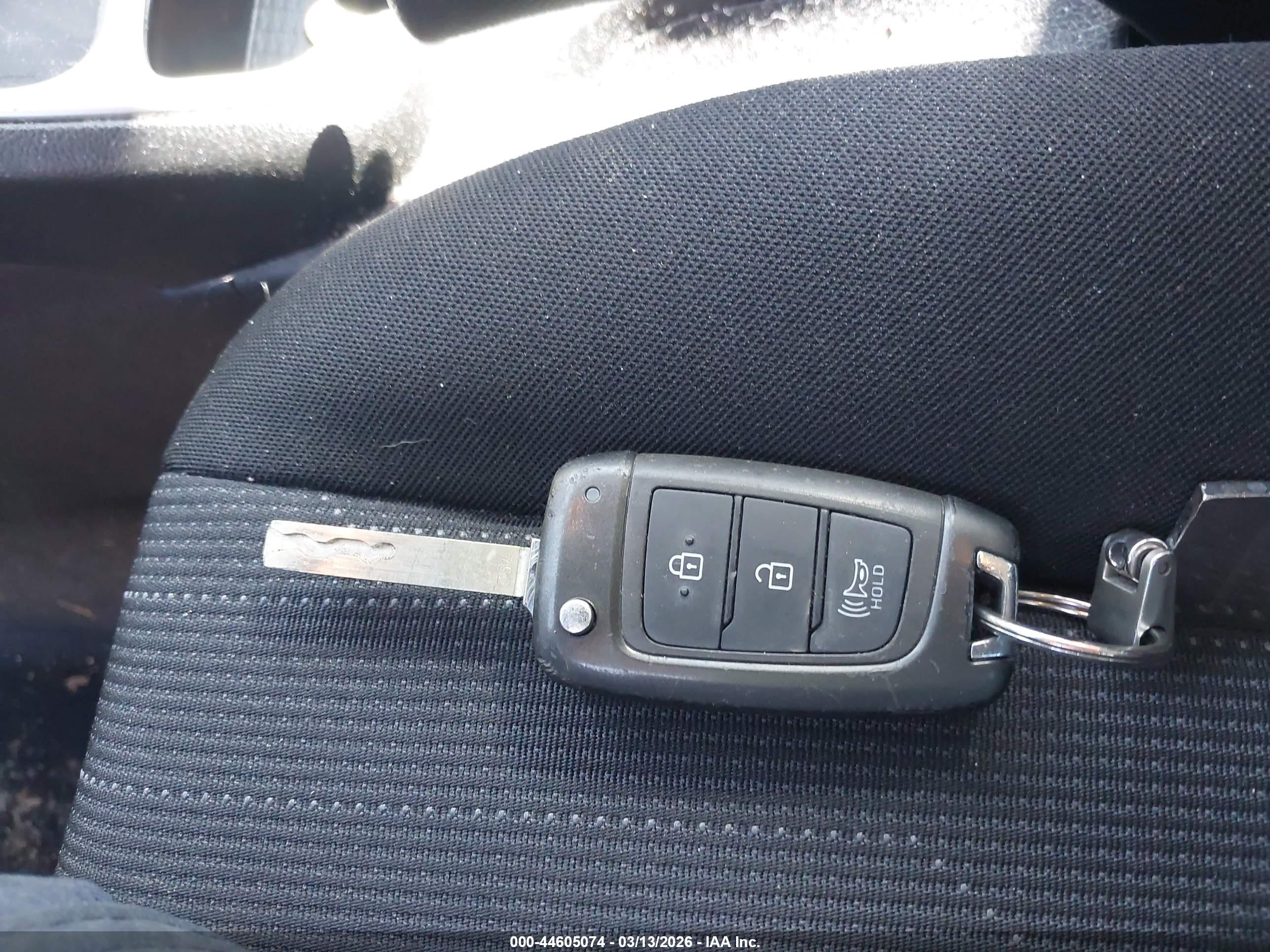 HYUNDAI VENUE image 11