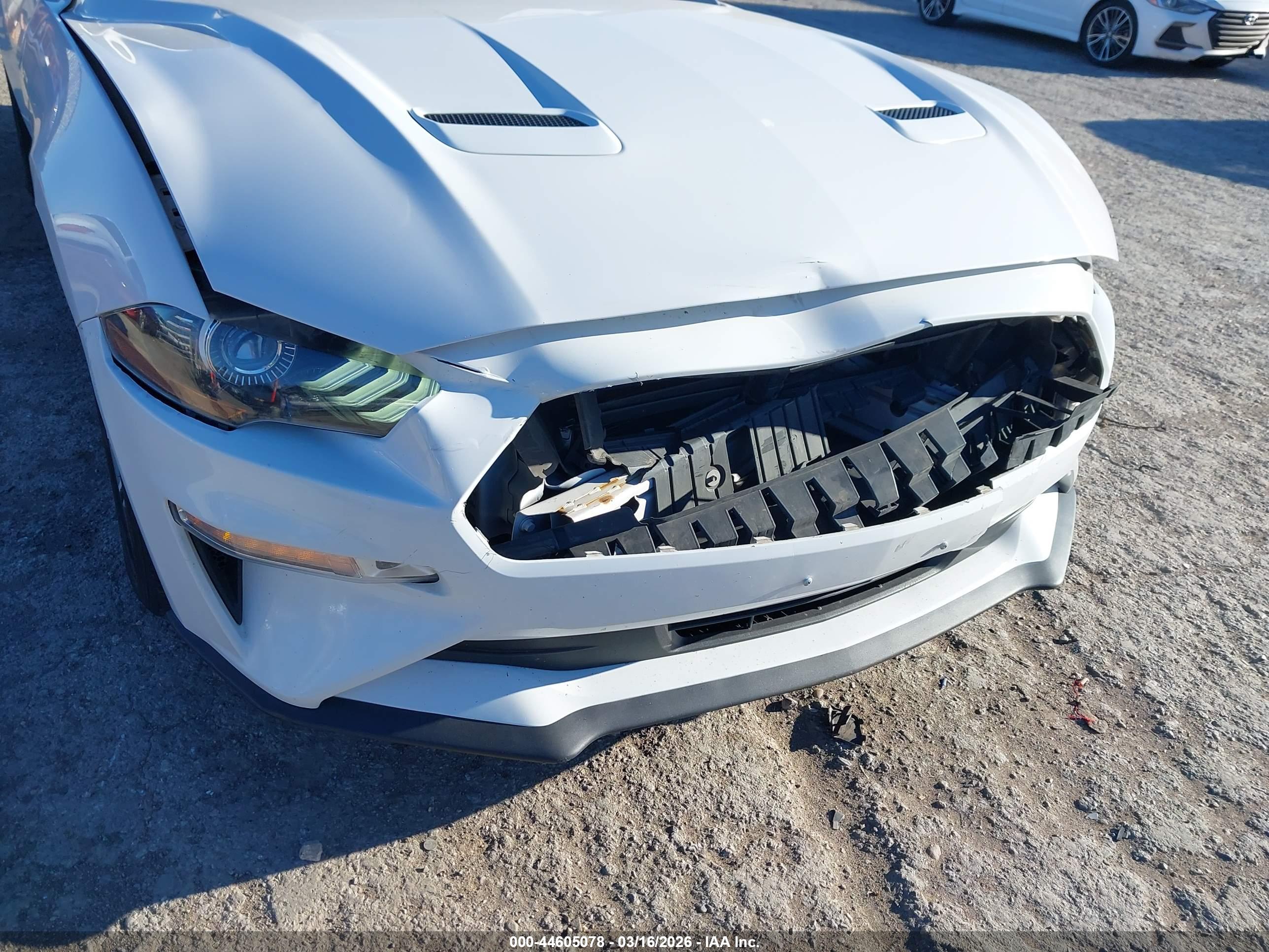 FORD MUSTANG image 6