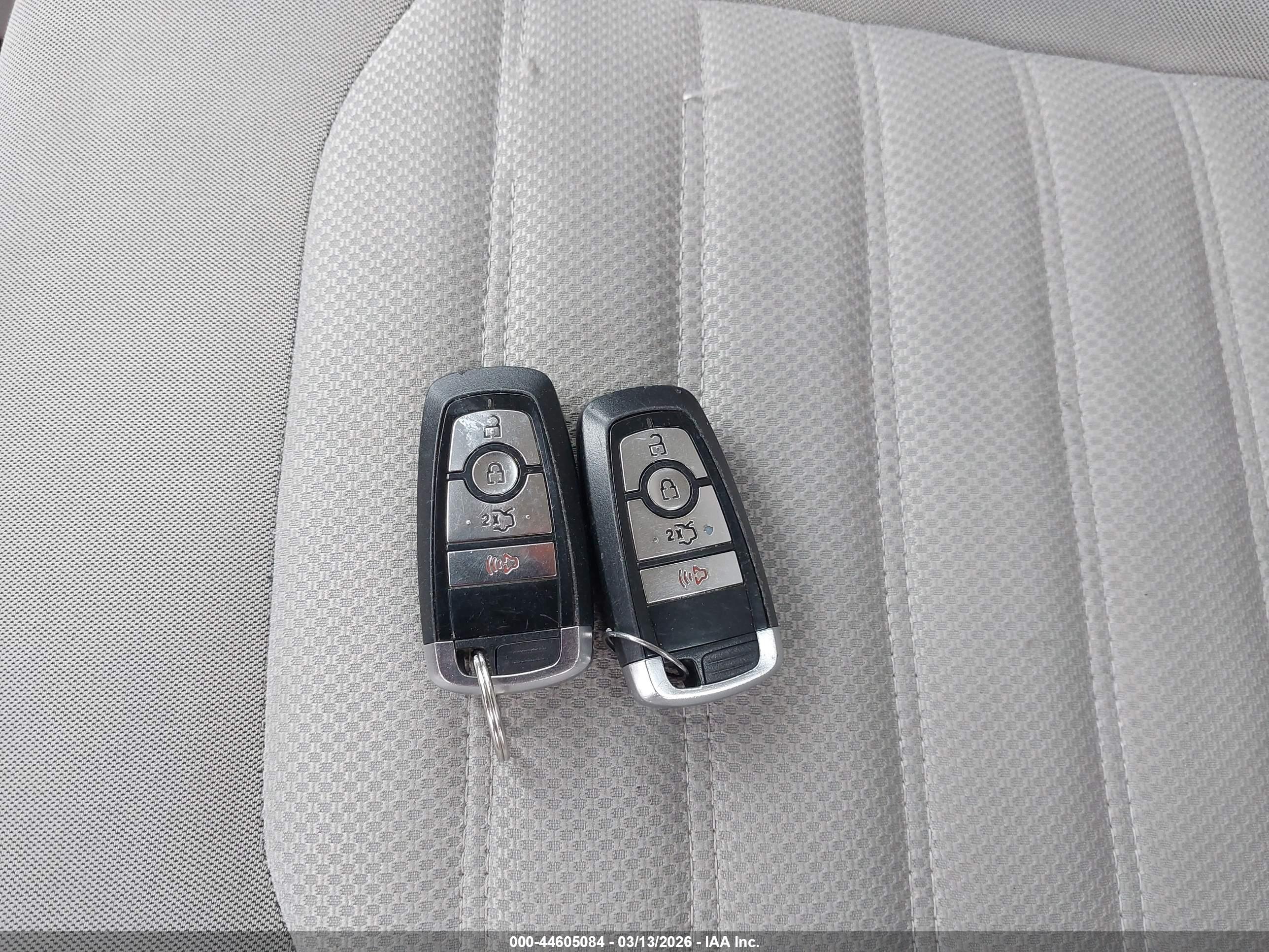 FORD FUSION image 11