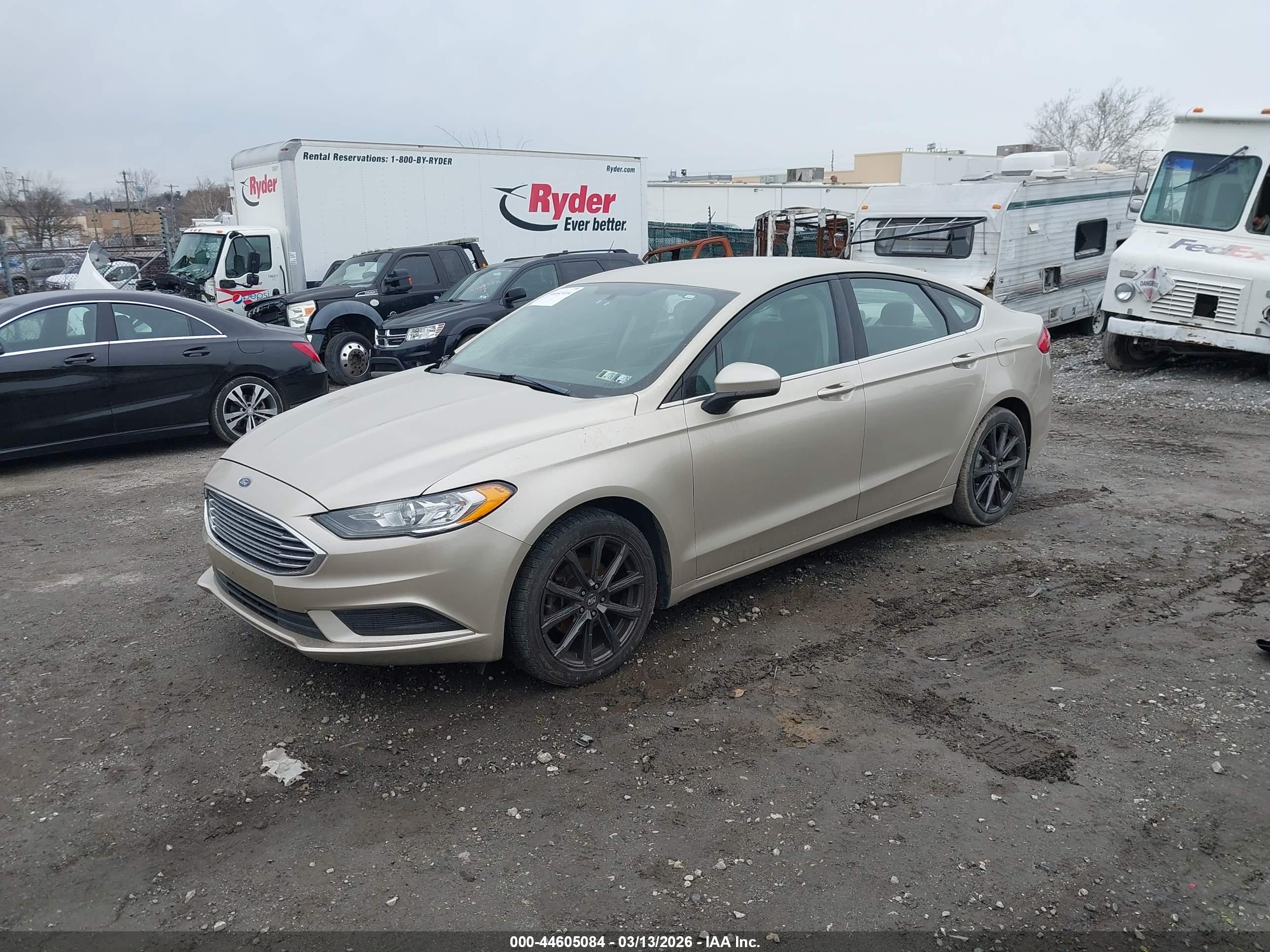FORD FUSION image 2