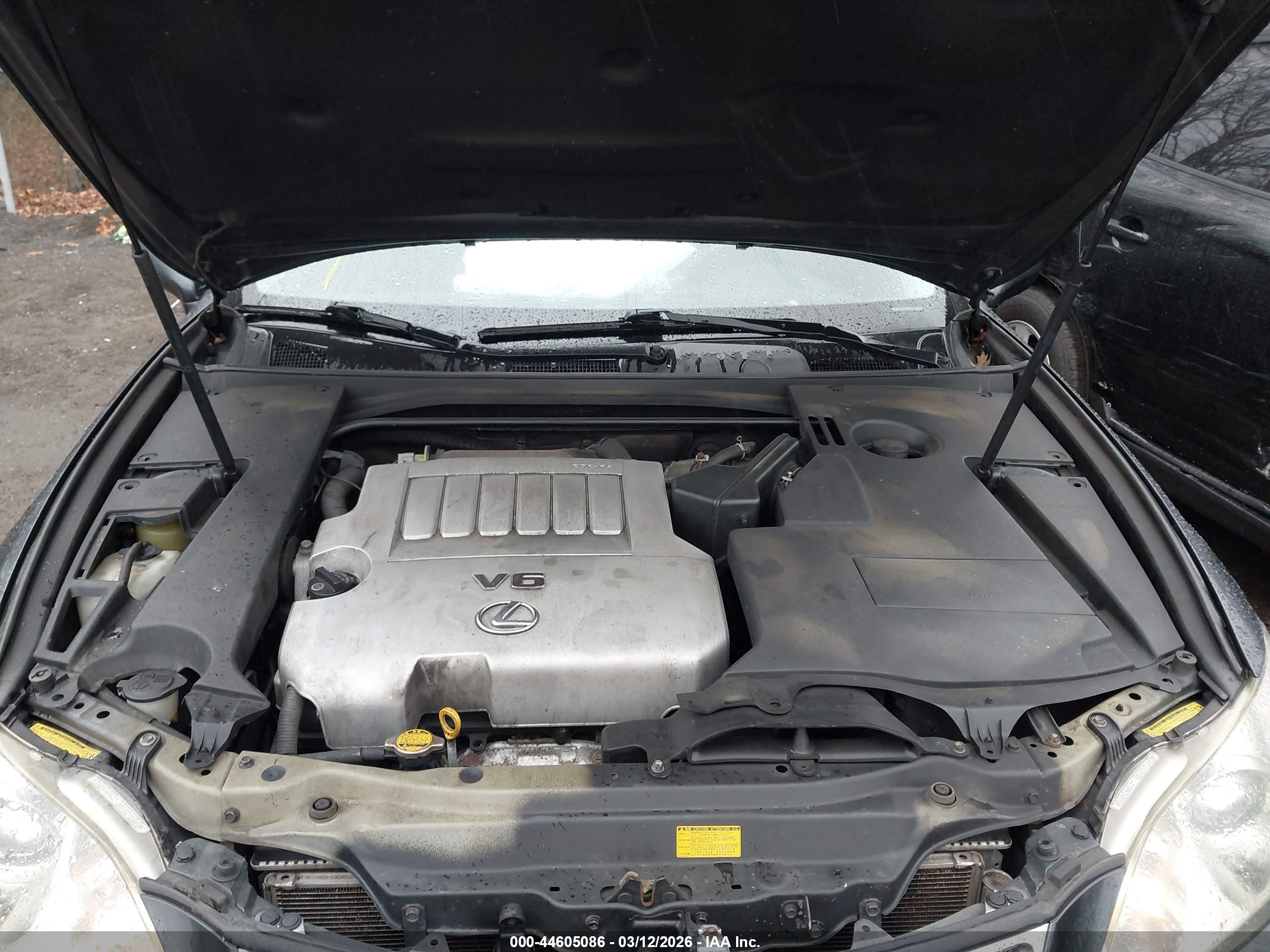 LEXUS ES image 10
