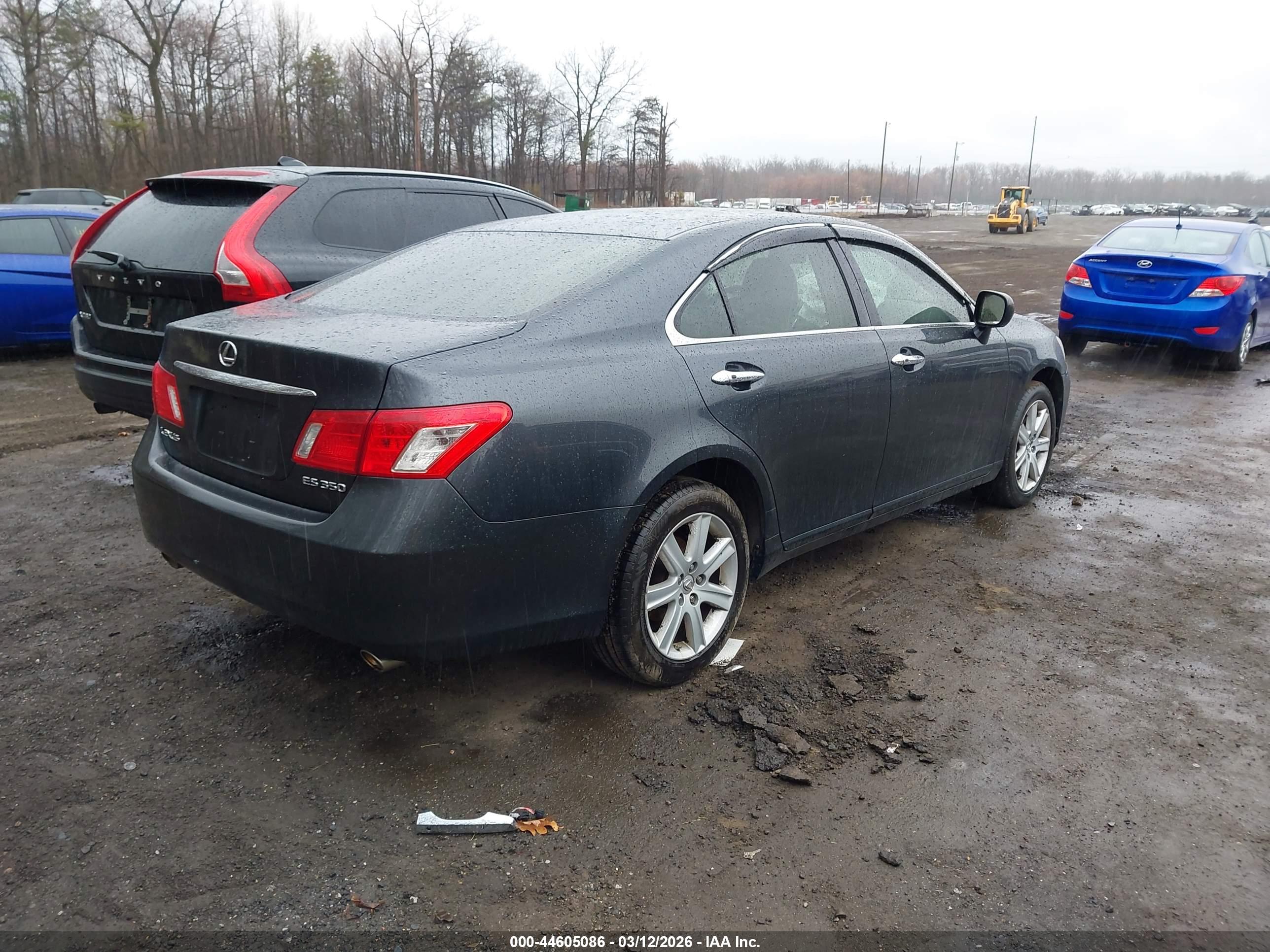LEXUS ES image 4