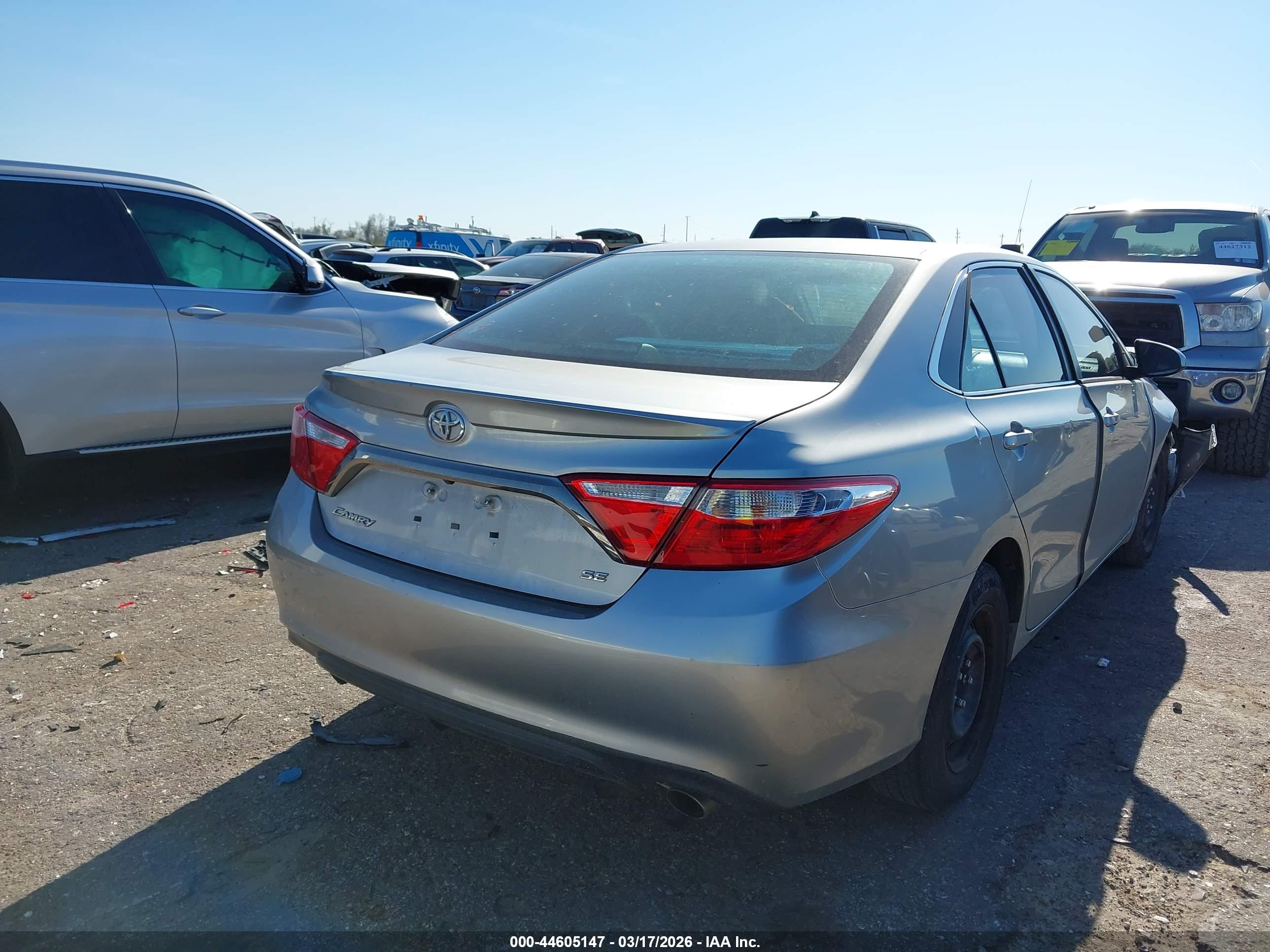 TOYOTA CAMRY image 4
