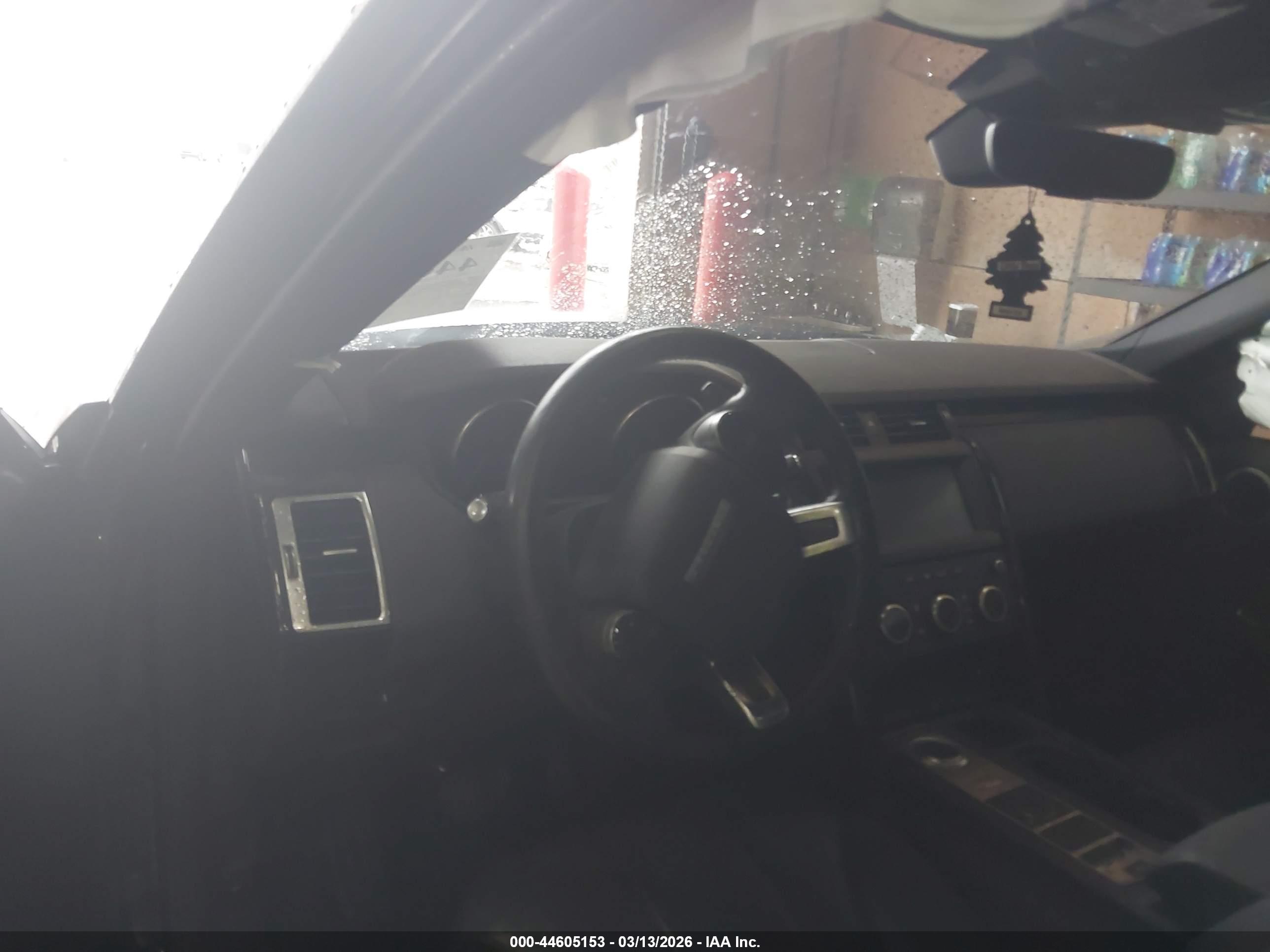 LAND ROVER image 5
