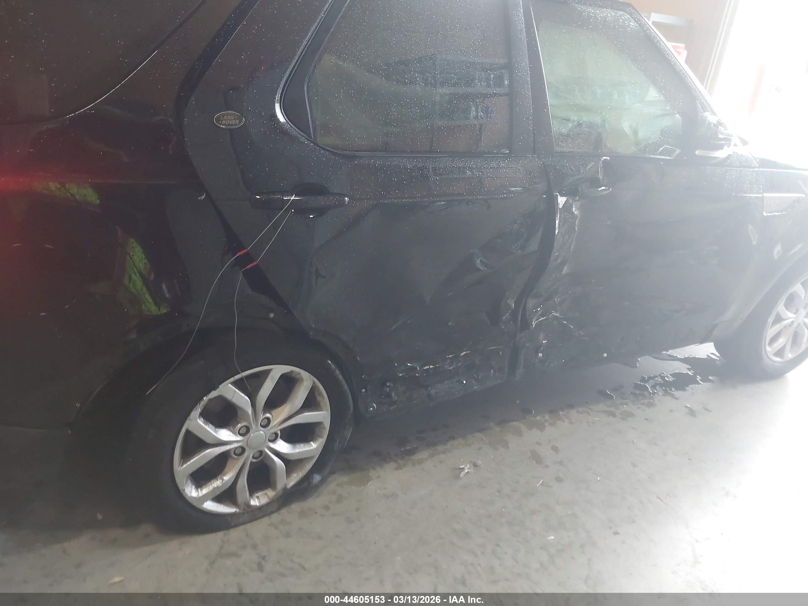 LAND ROVER image 6