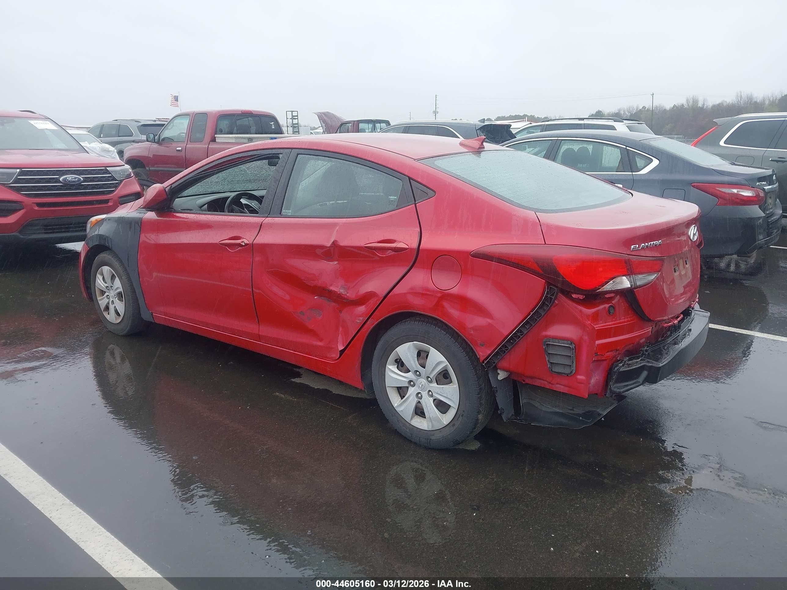 HYUNDAI ELANTRA image 3