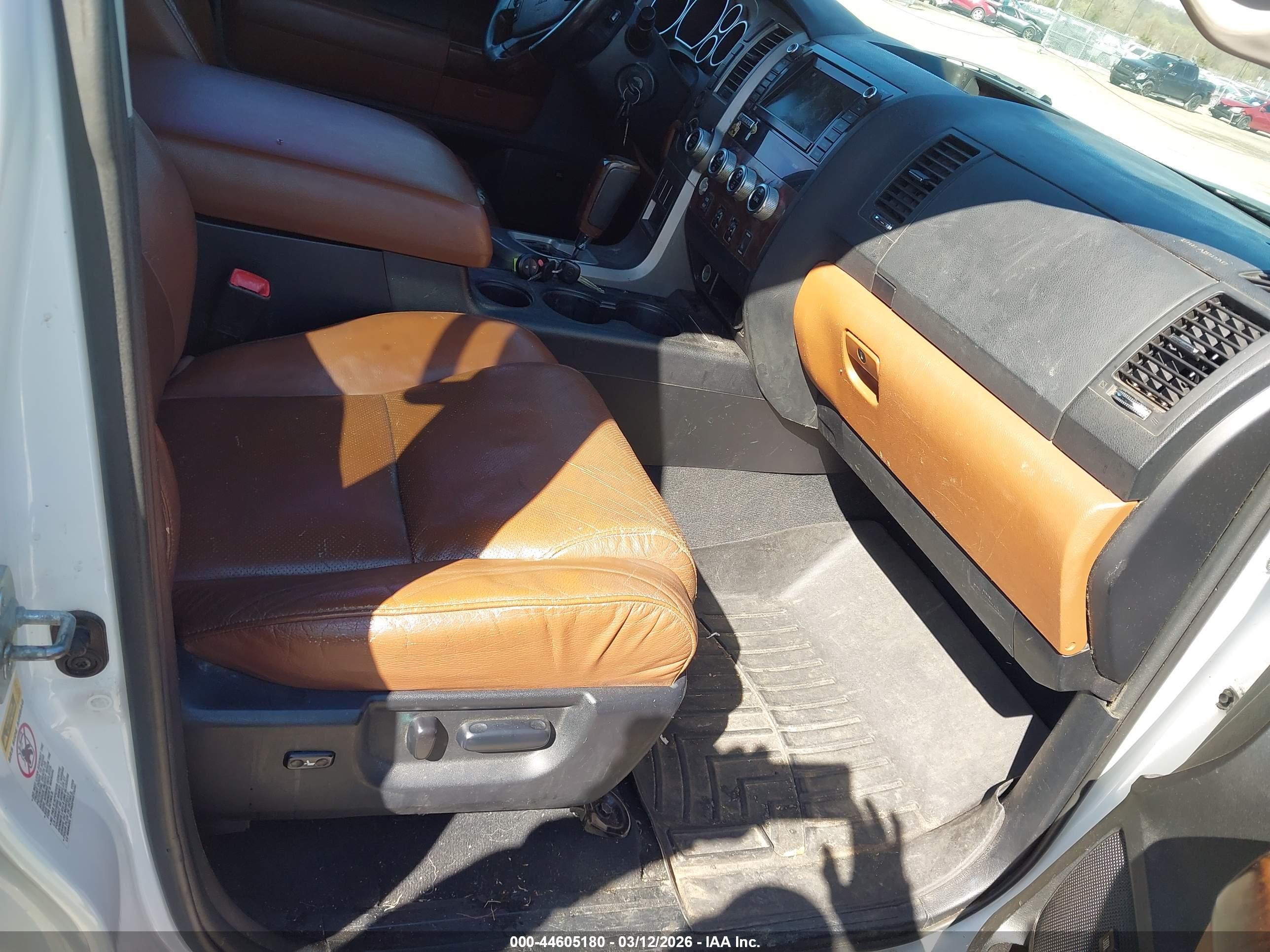 TOYOTA TUNDRA image 5
