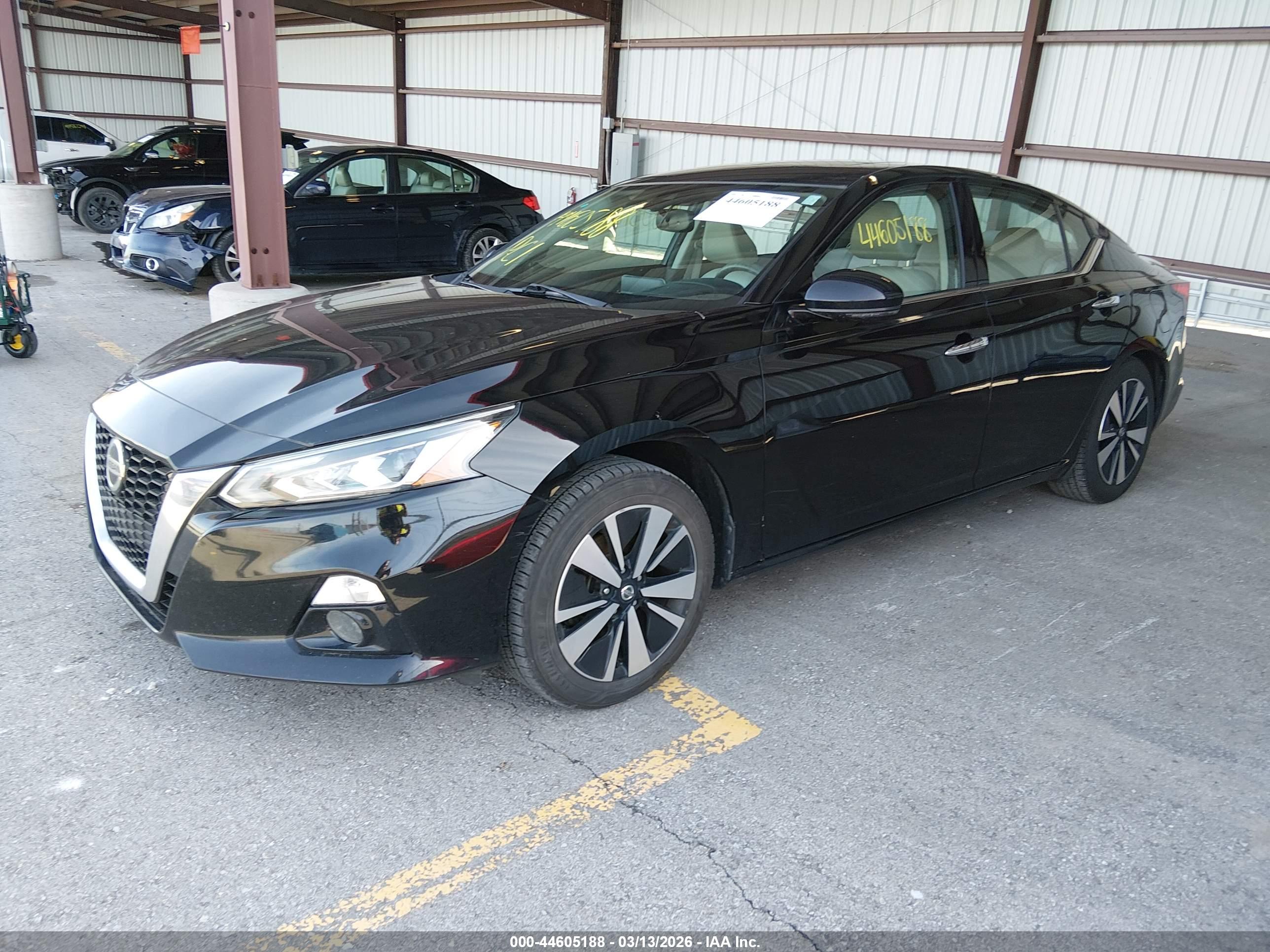 NISSAN ALTIMA image 2