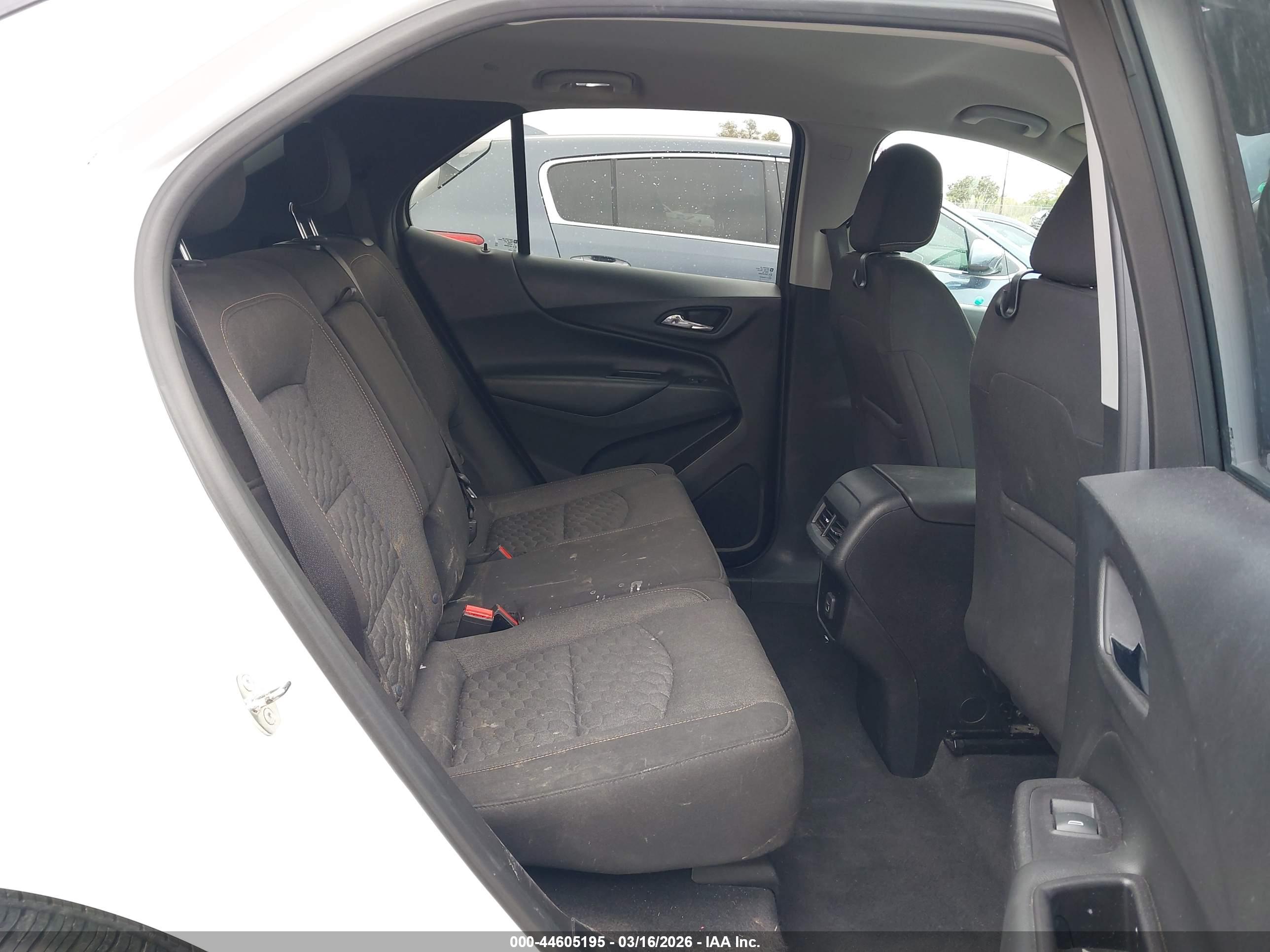 CHEVROLET EQUINOX image 8