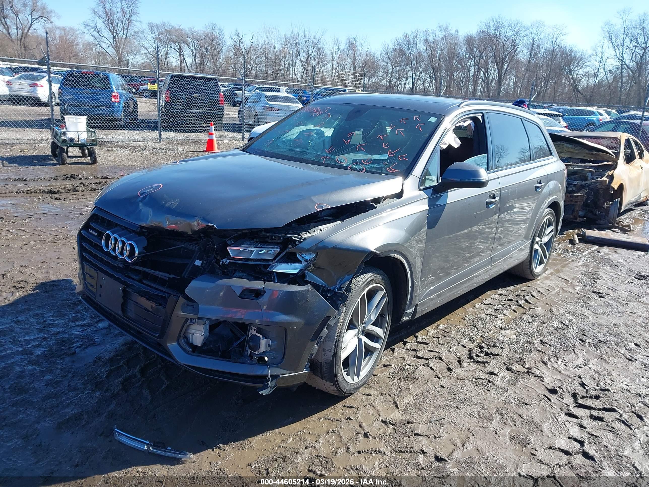 AUDI Q7 image 2