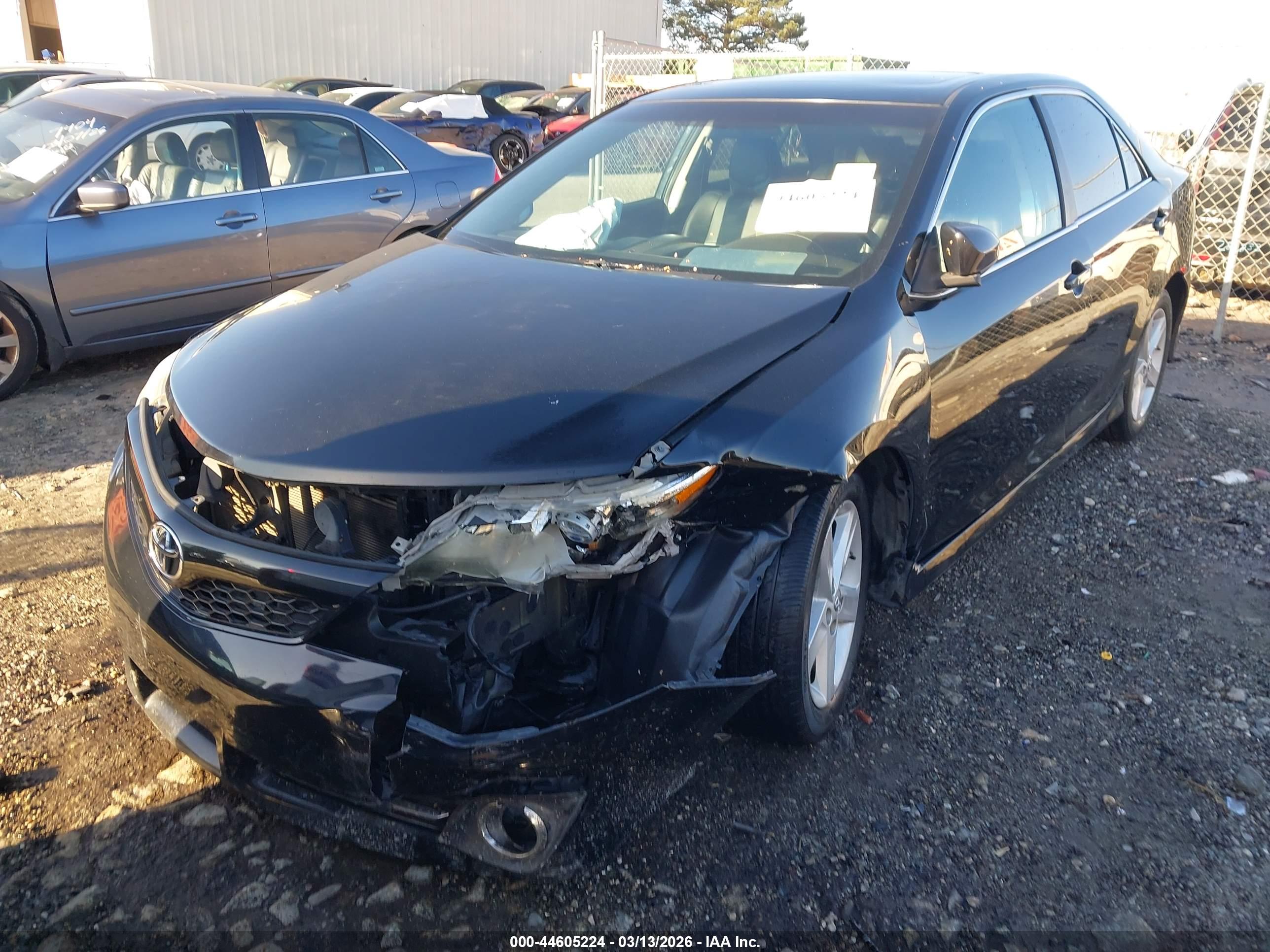 TOYOTA CAMRY image 6