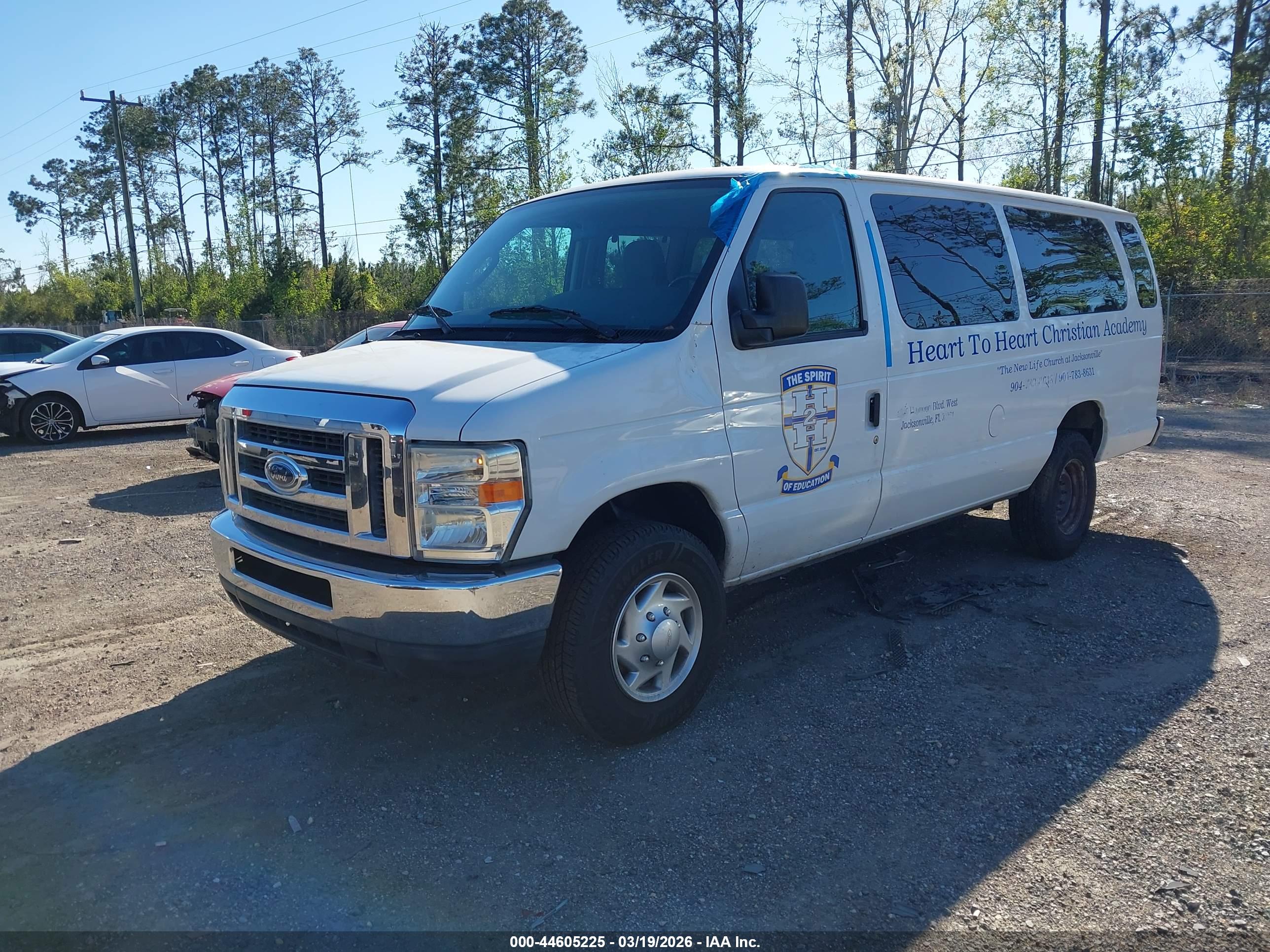 FORD E-350 image 2