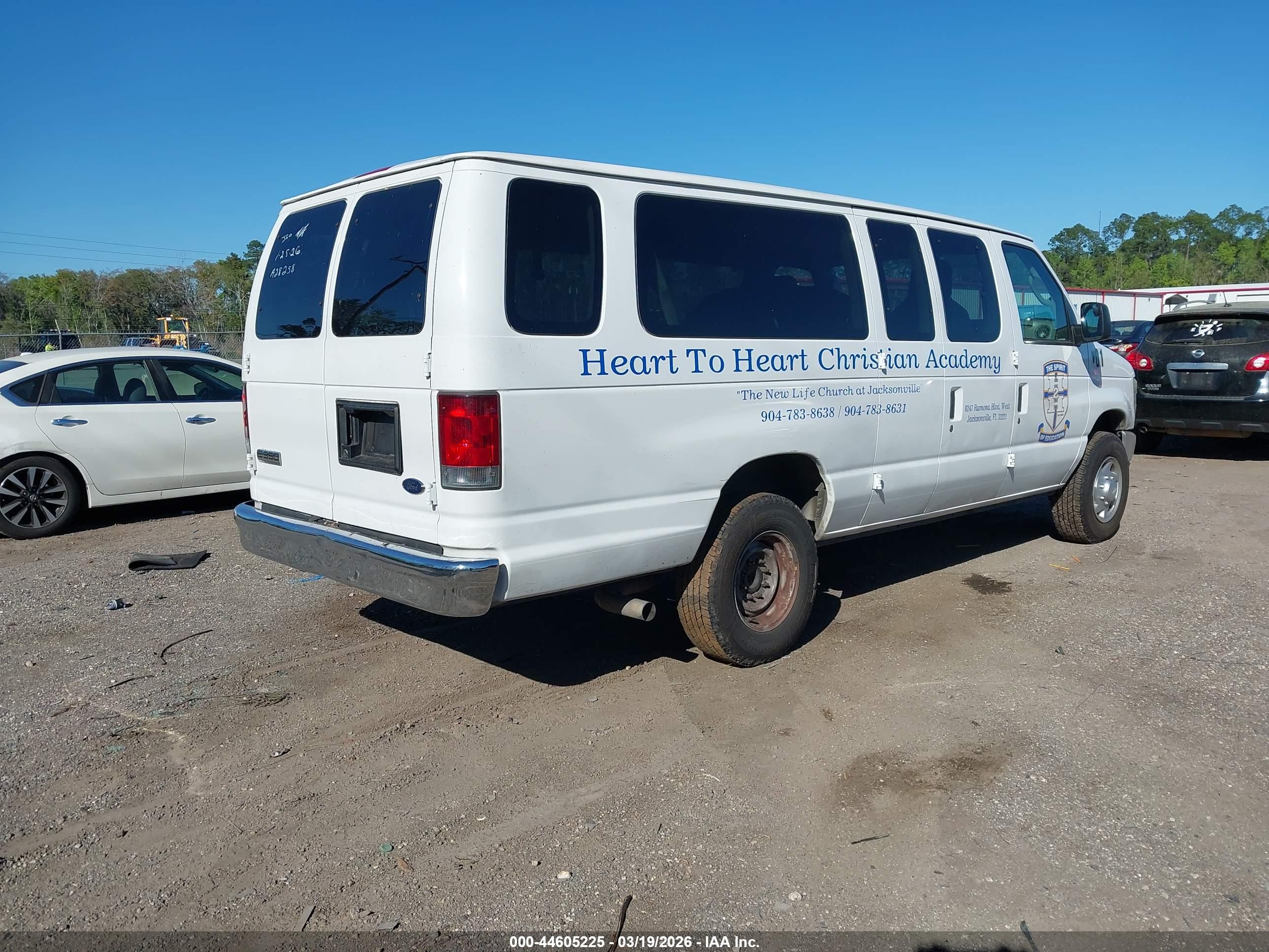 FORD E-350 image 4