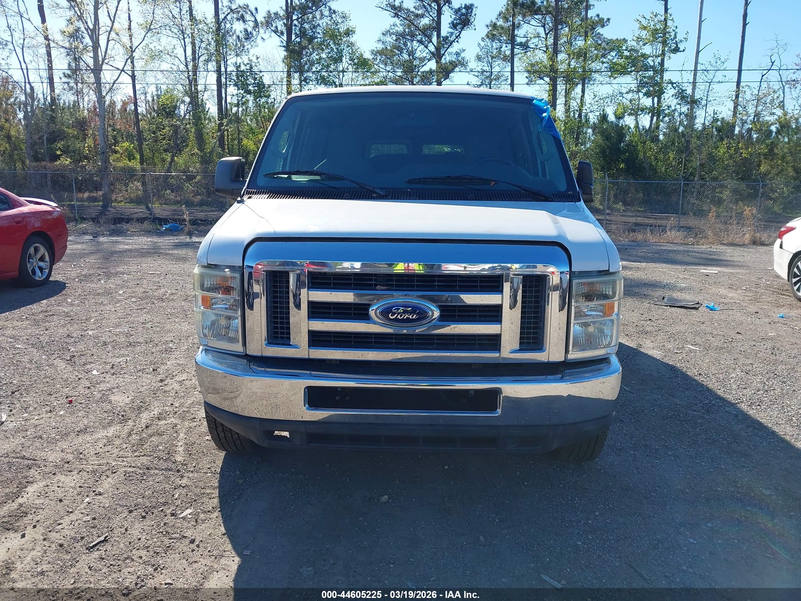 FORD E-350 image 6