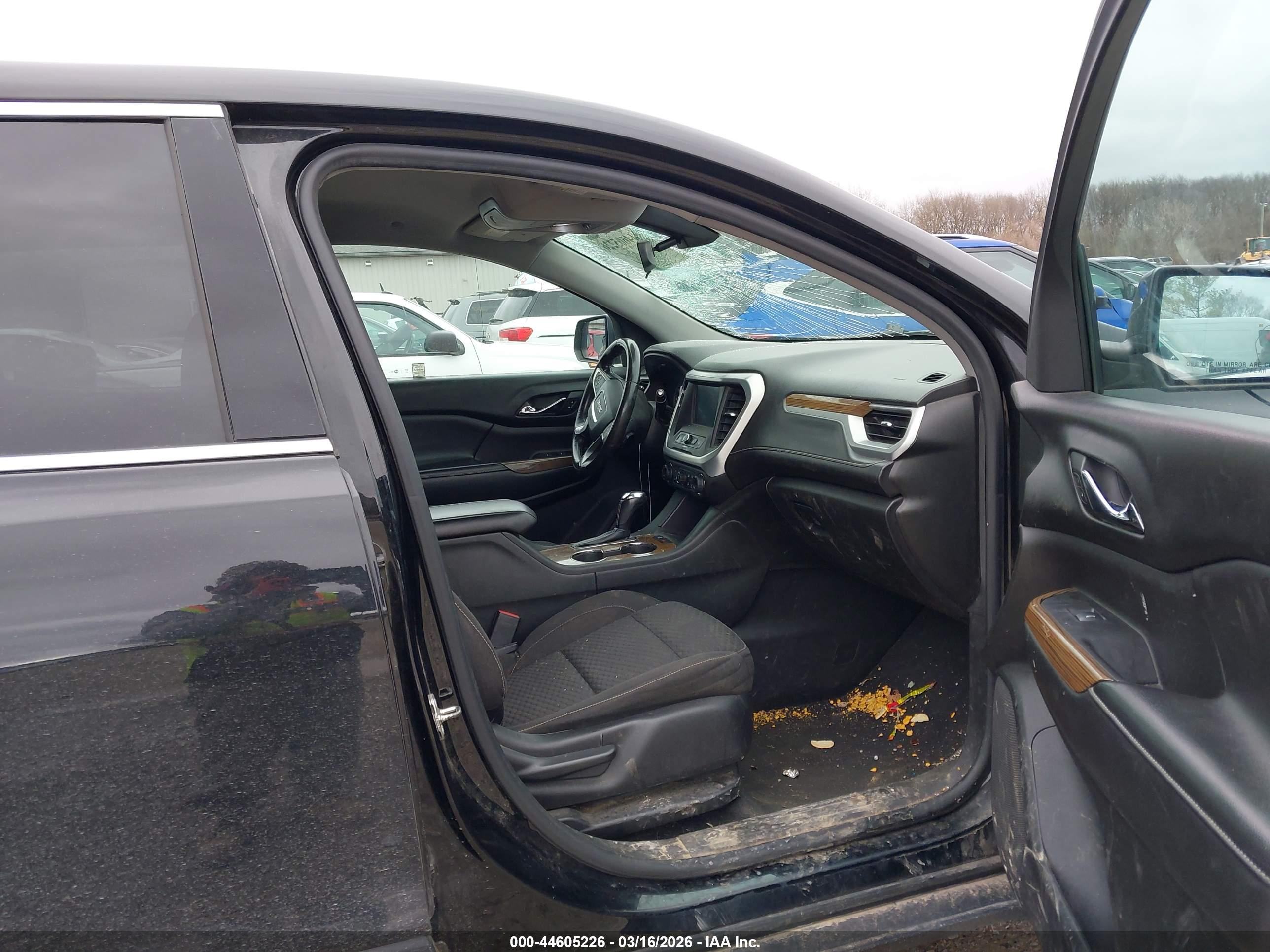 GMC ACADIA image 5