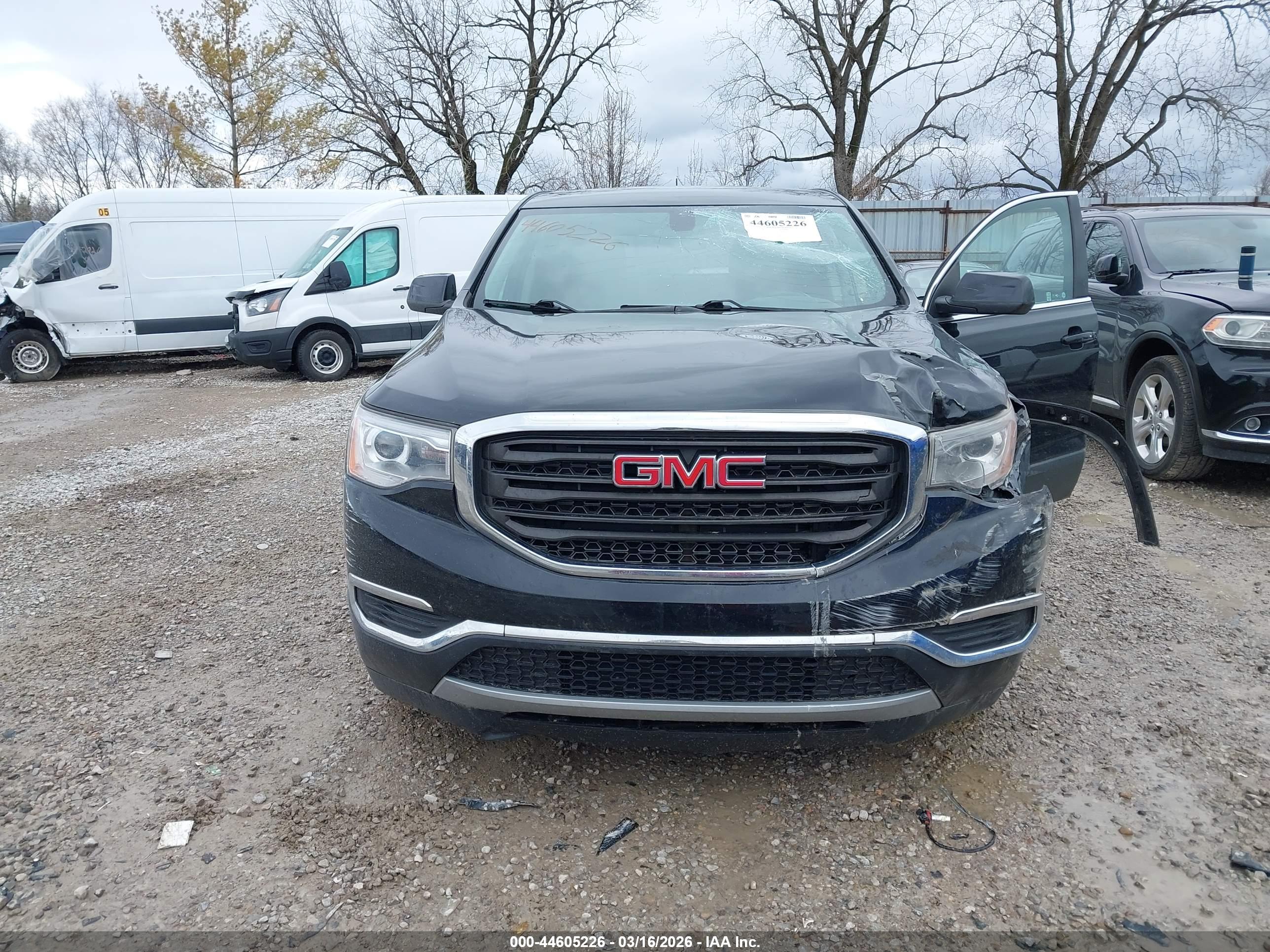 GMC ACADIA image 6