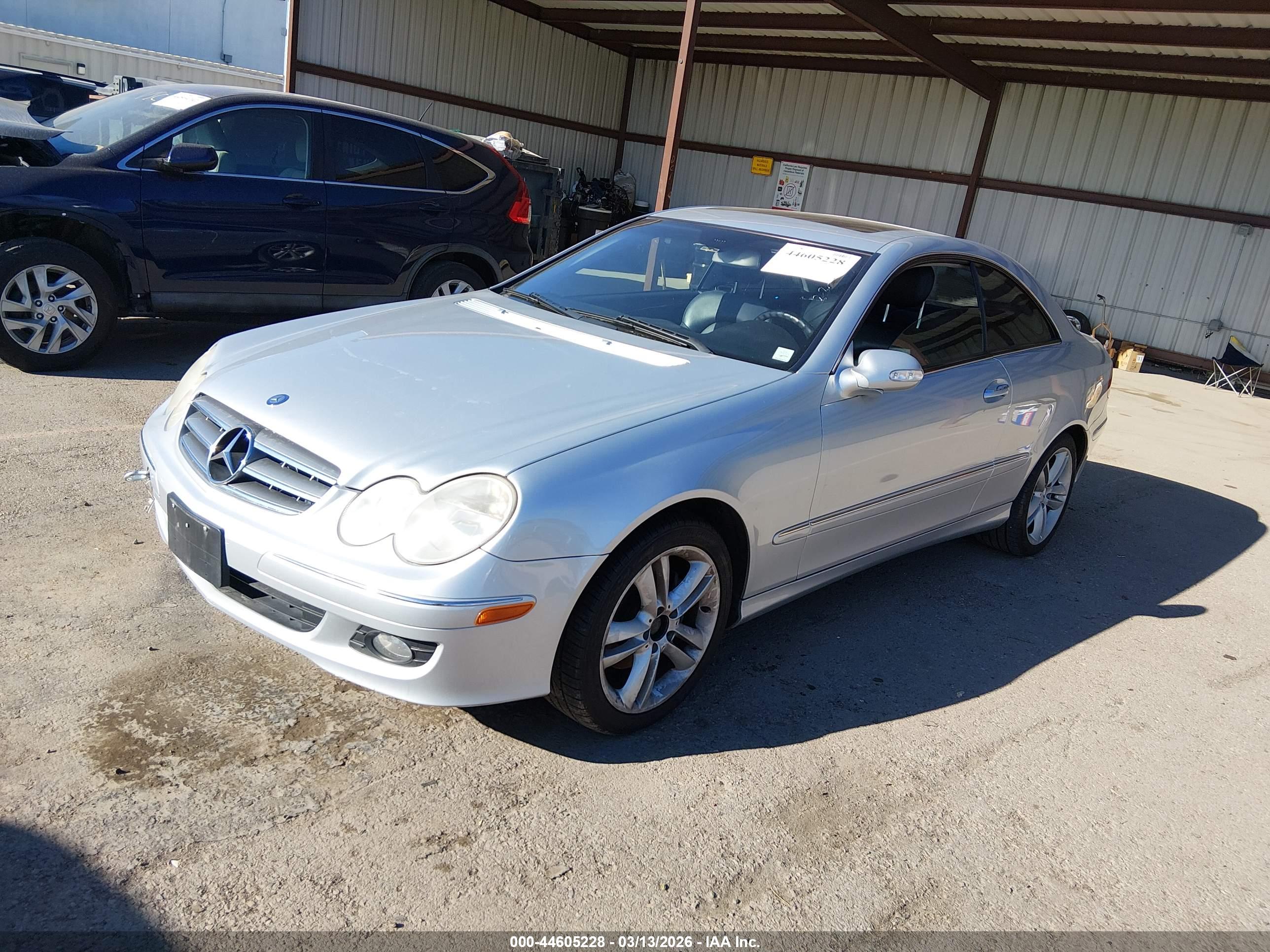 MERCEDES-BENZ CLK image 2