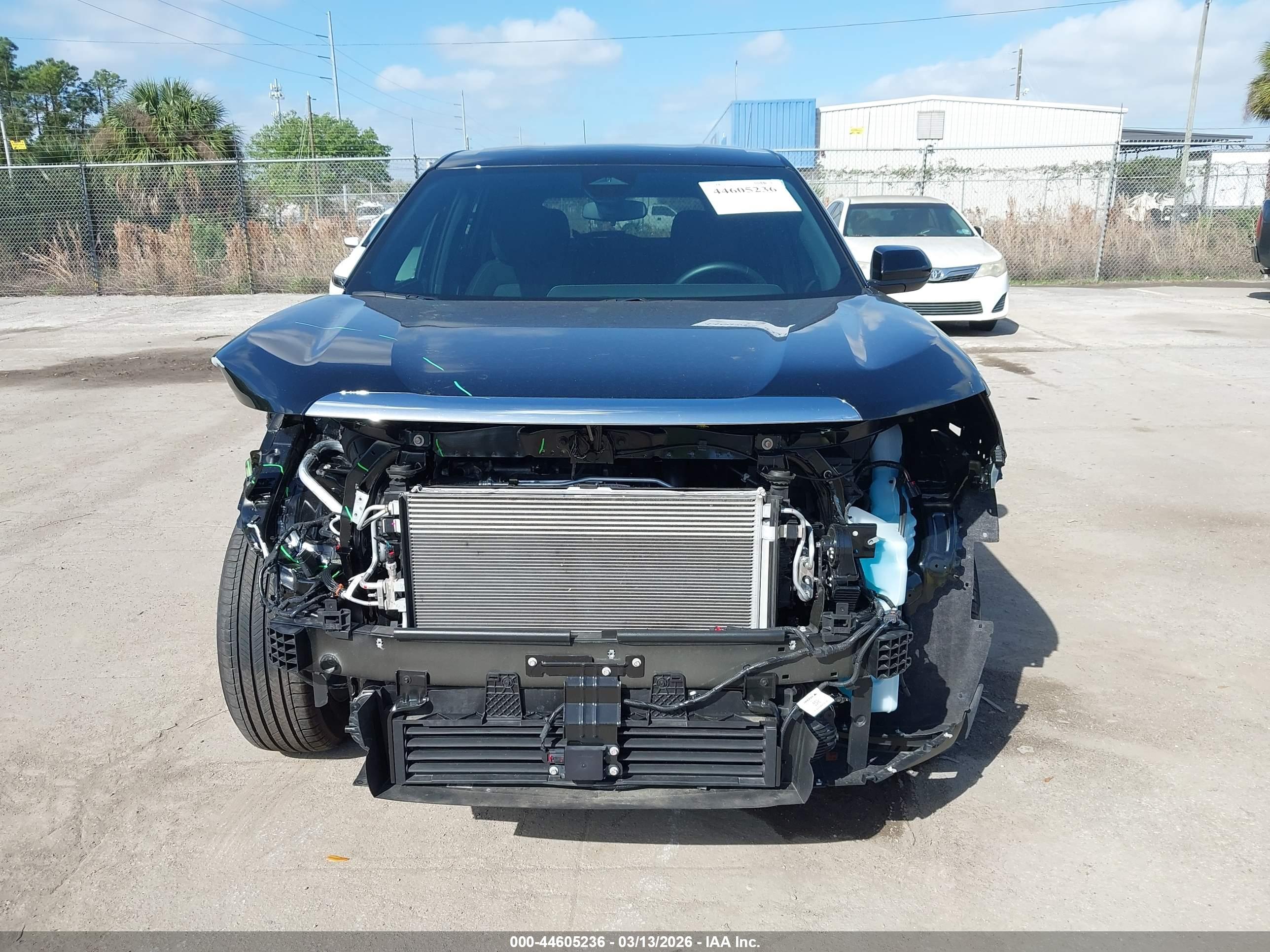 GMC TERRAIN image 6