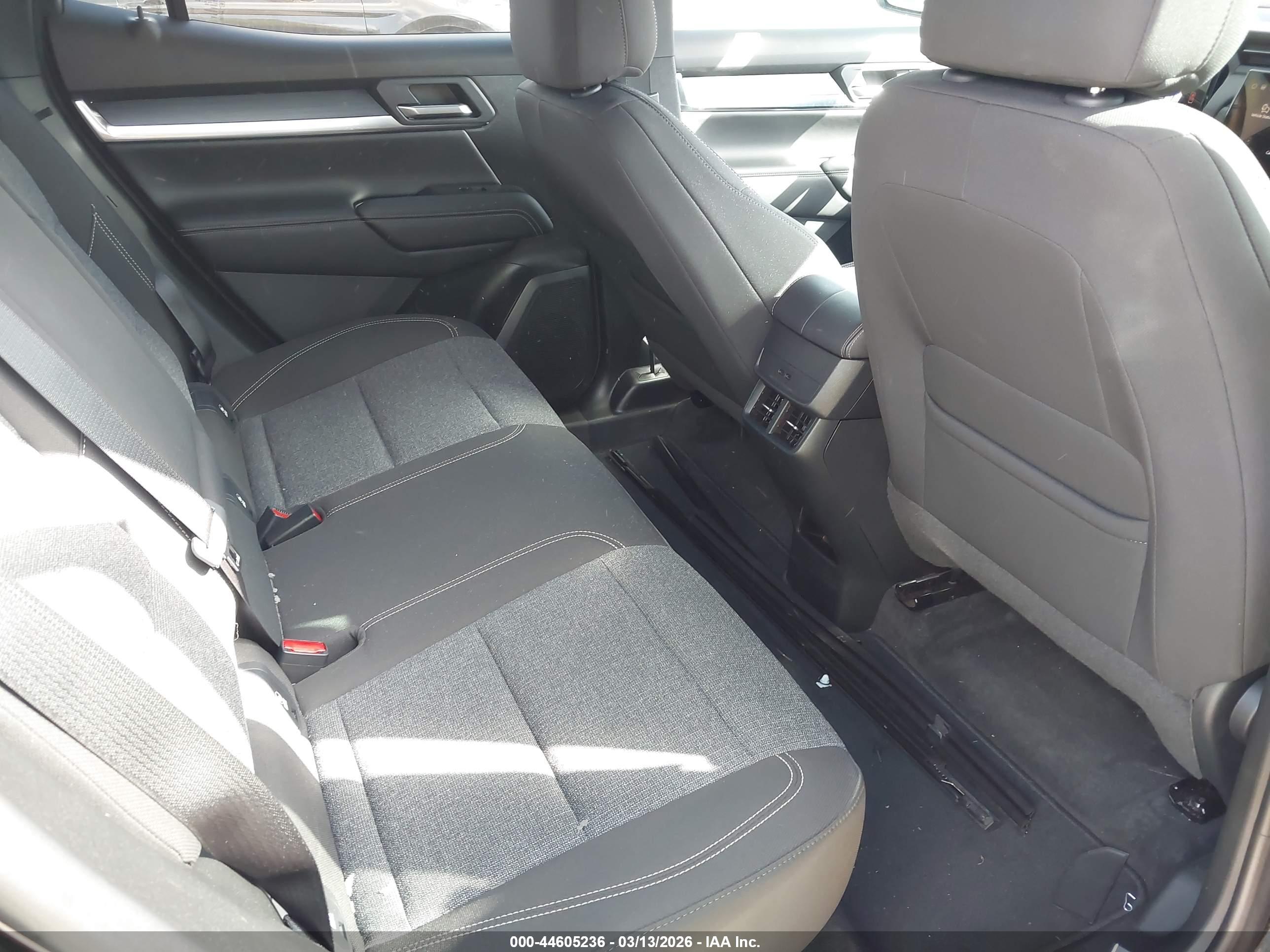 GMC TERRAIN image 8