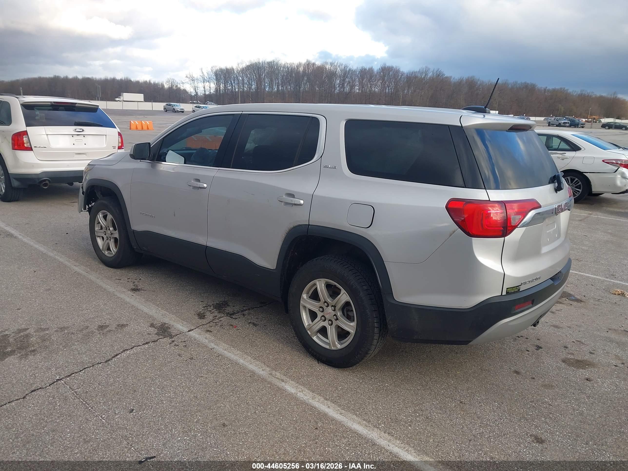 GMC ACADIA image 3