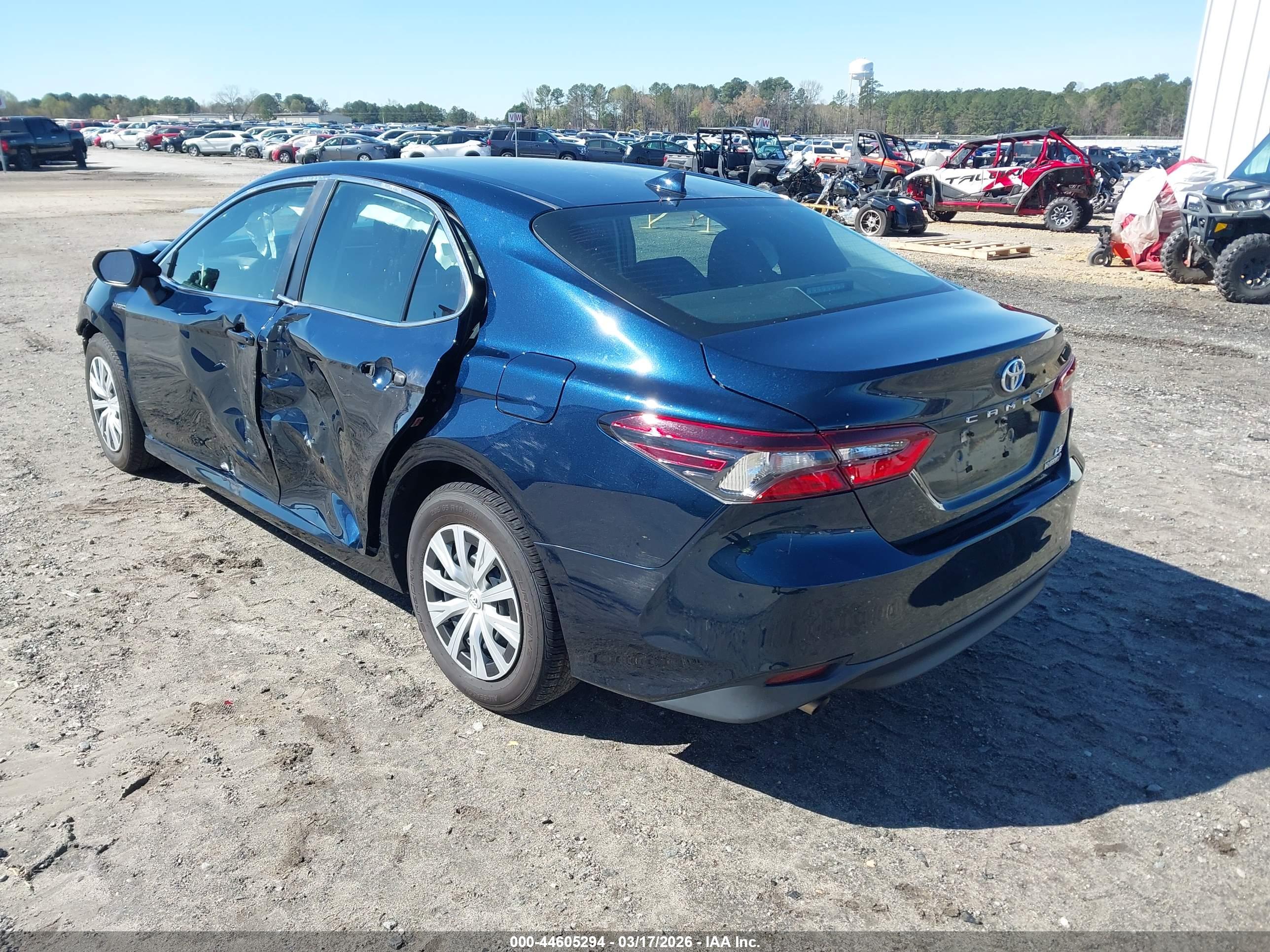 TOYOTA CAMRY image 3