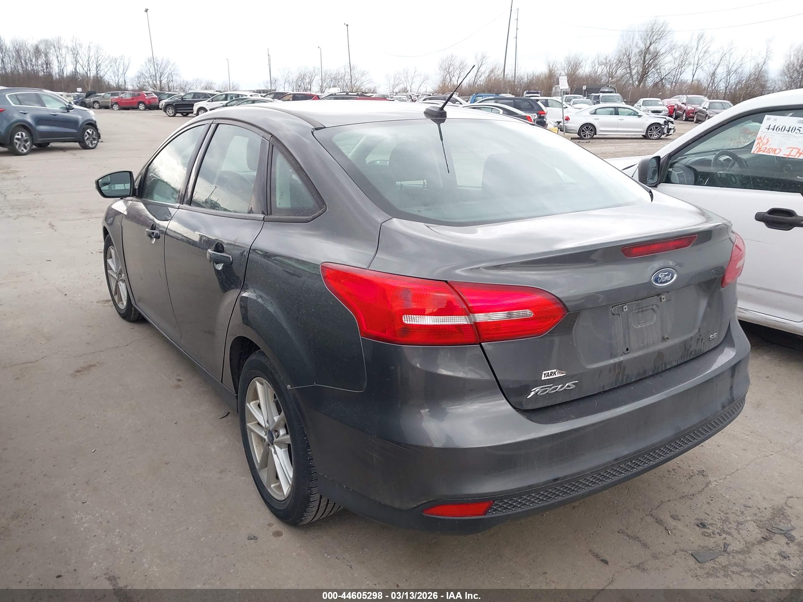 FORD FOCUS image 3