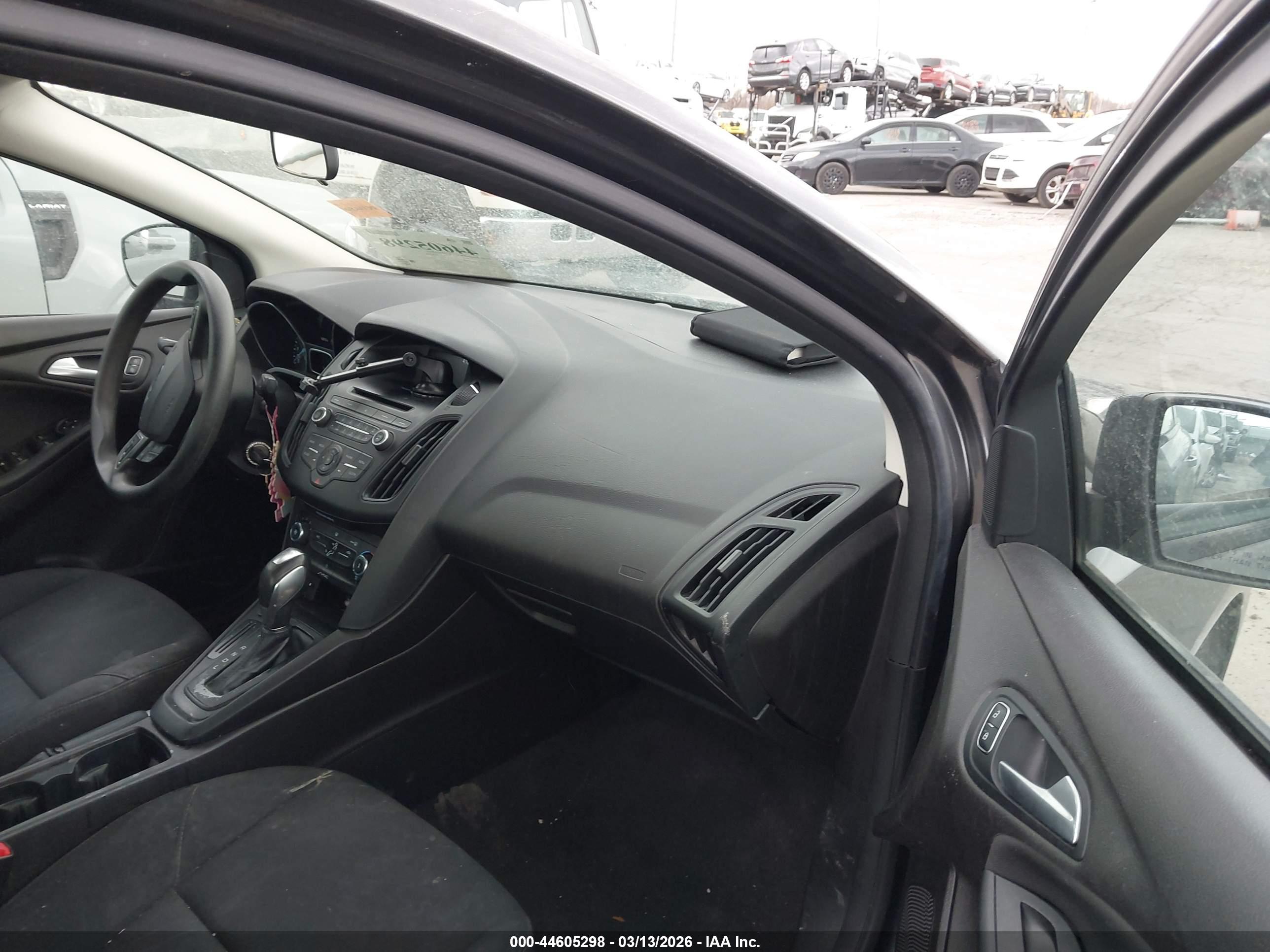 FORD FOCUS image 5