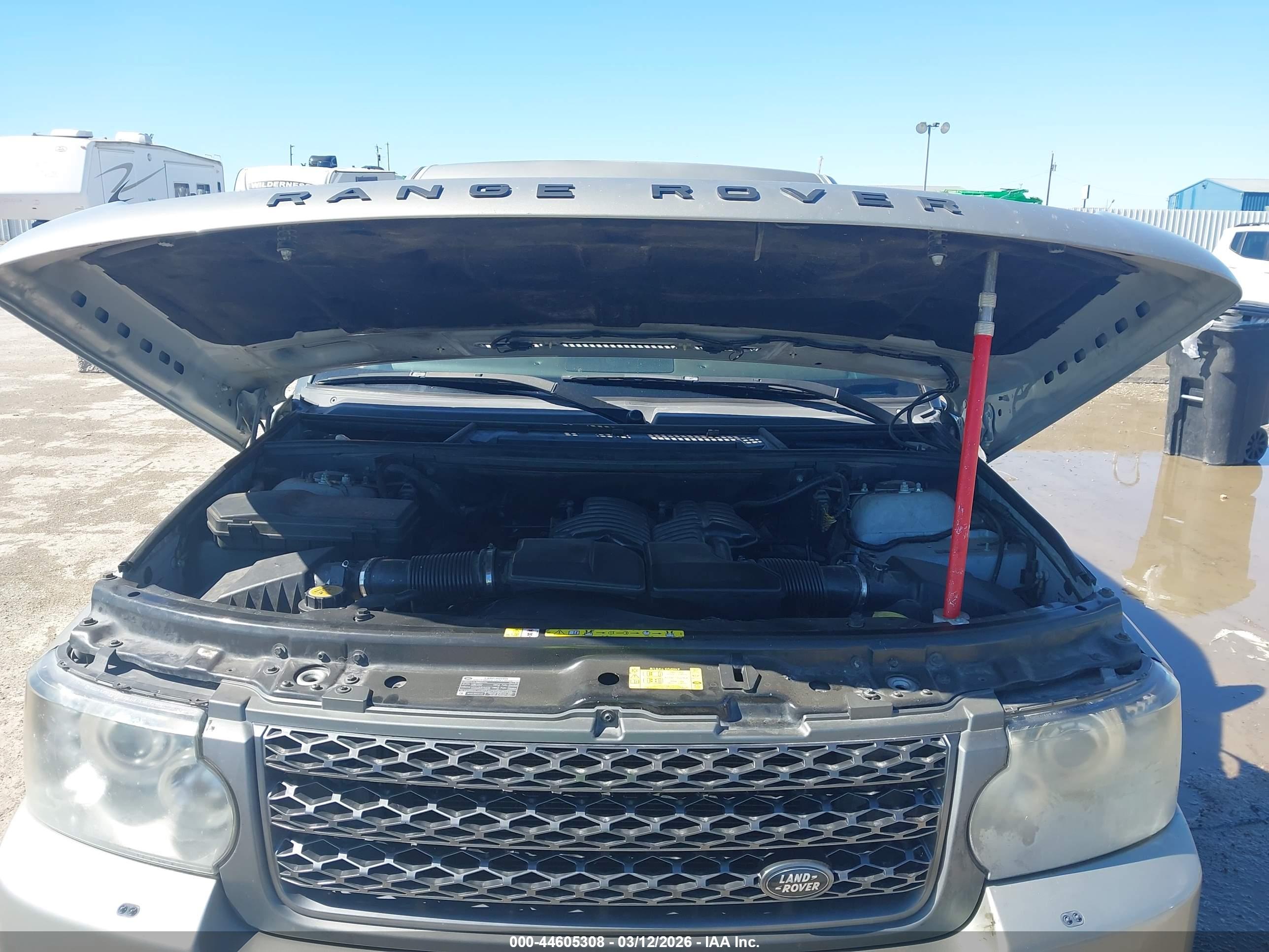 LAND ROVER image 10