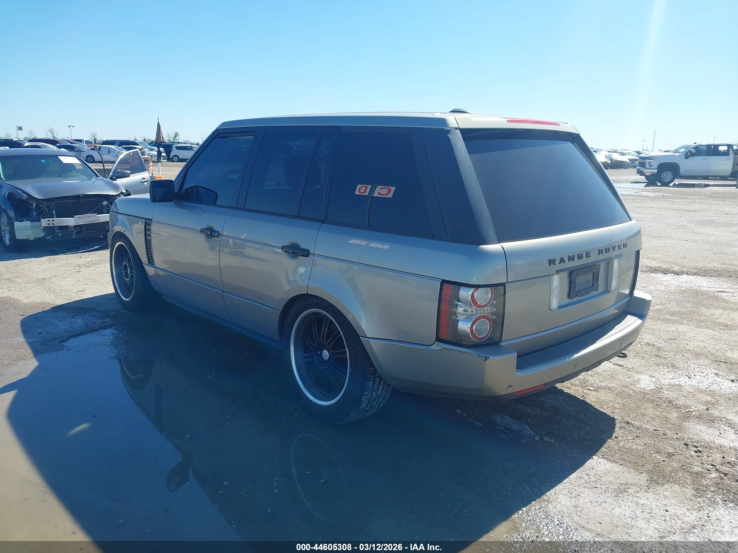 LAND ROVER image 3