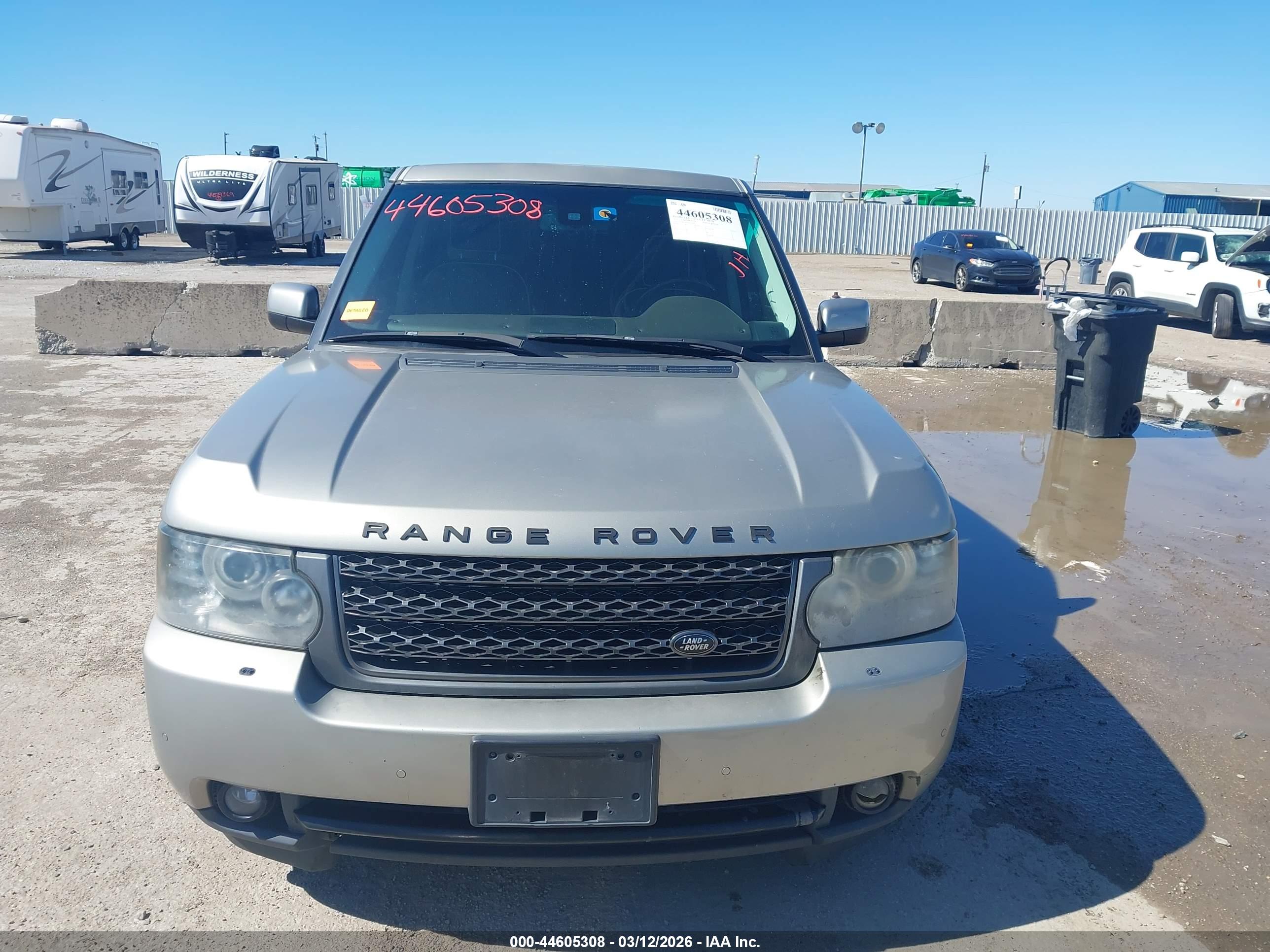 LAND ROVER image 6