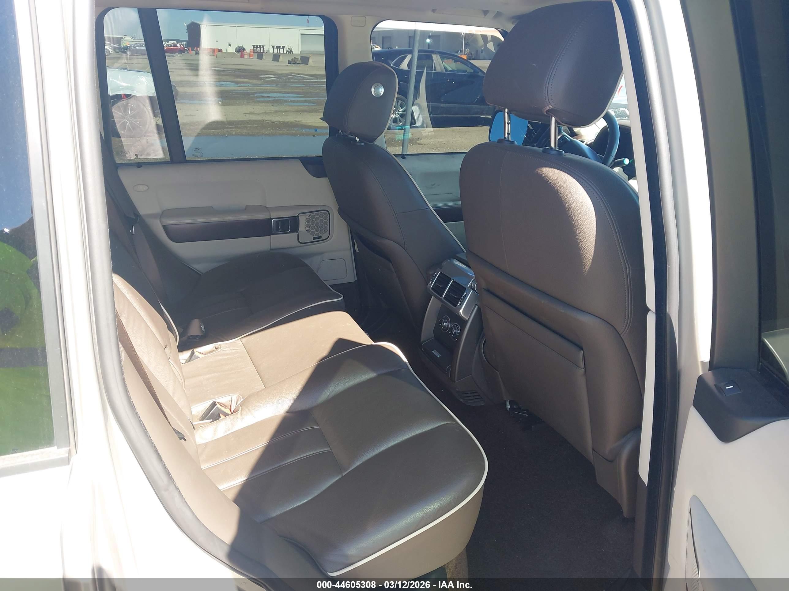 LAND ROVER image 8