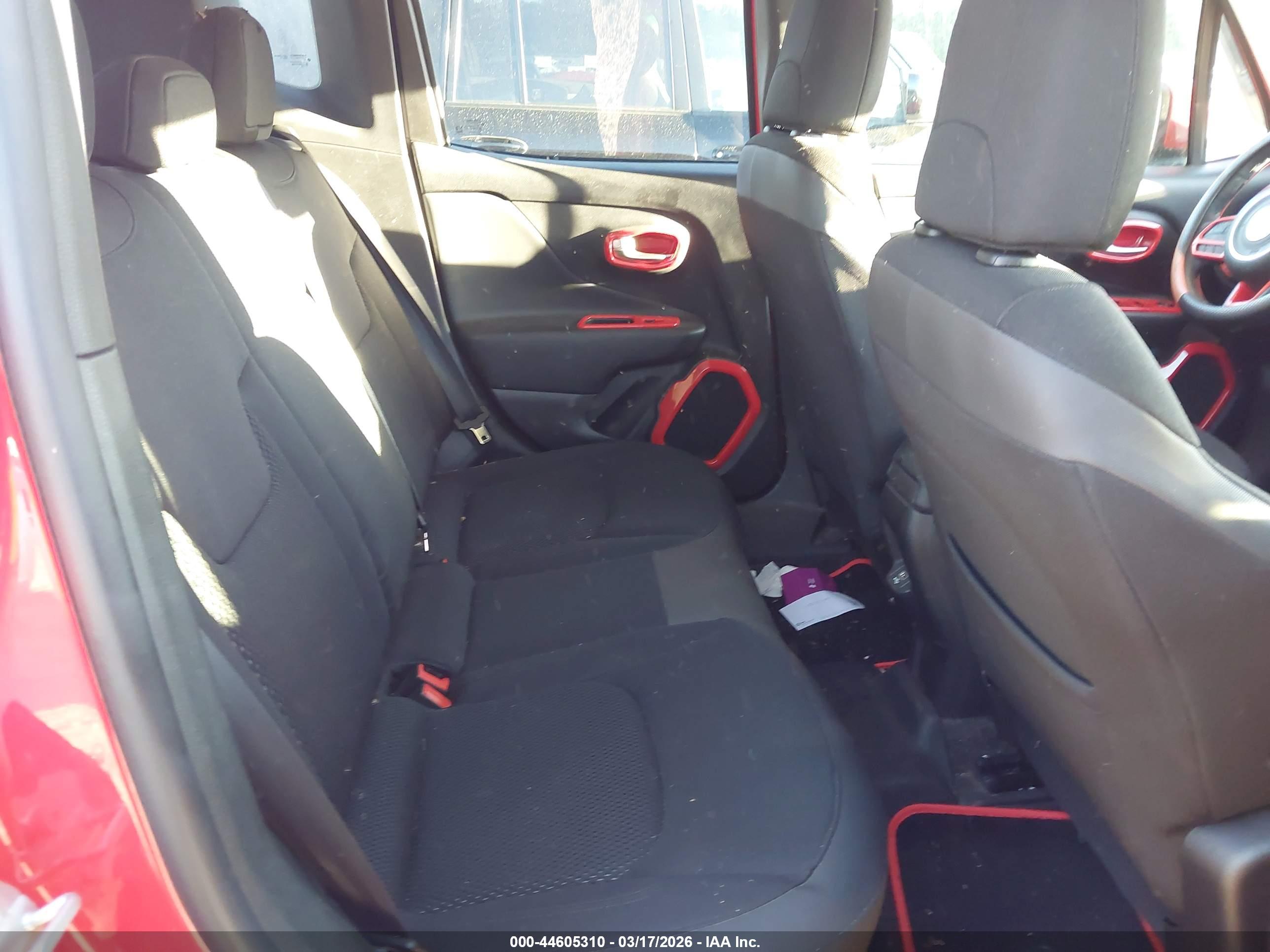 JEEP RENEGADE image 8