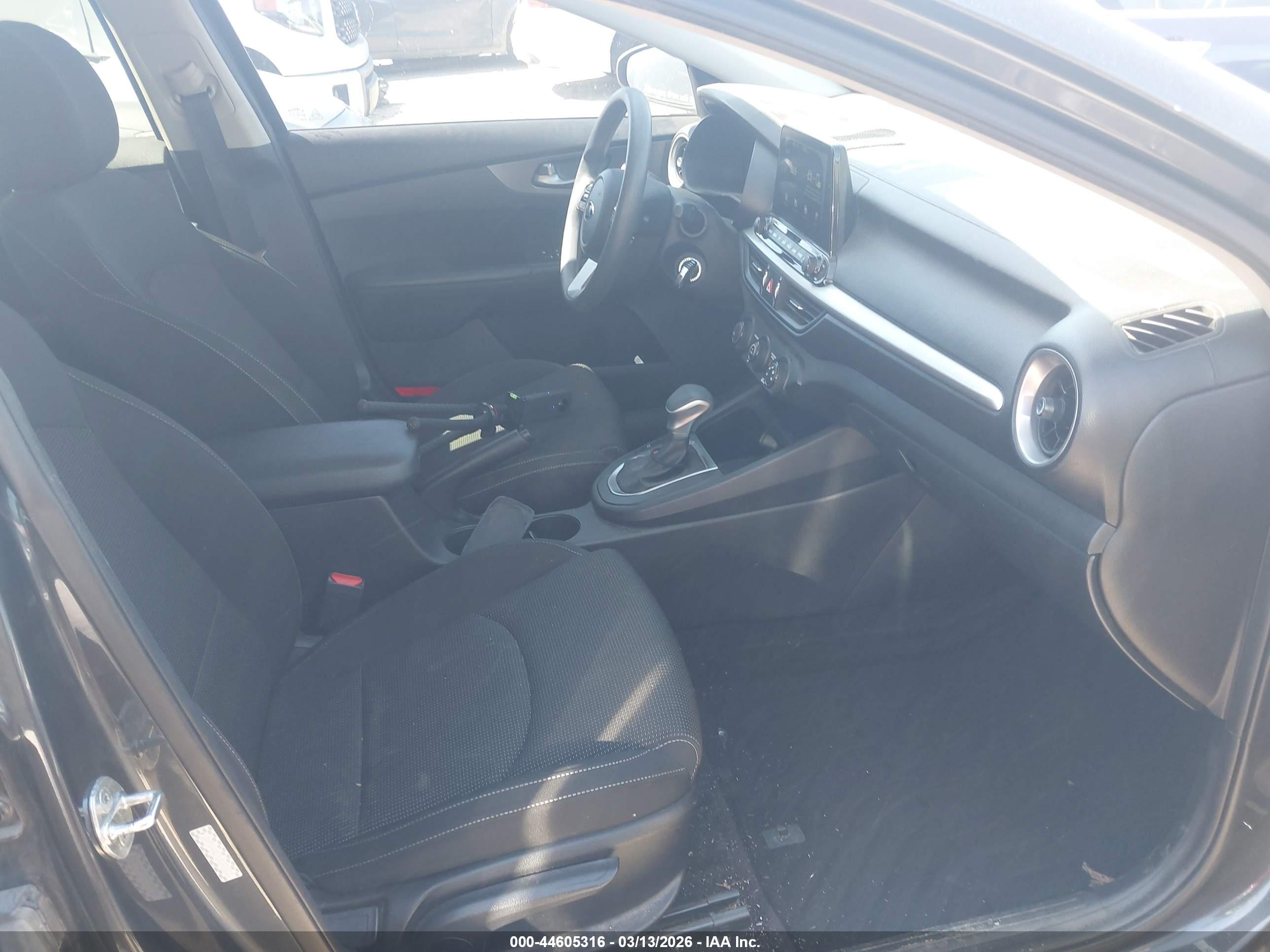 KIA FORTE image 5
