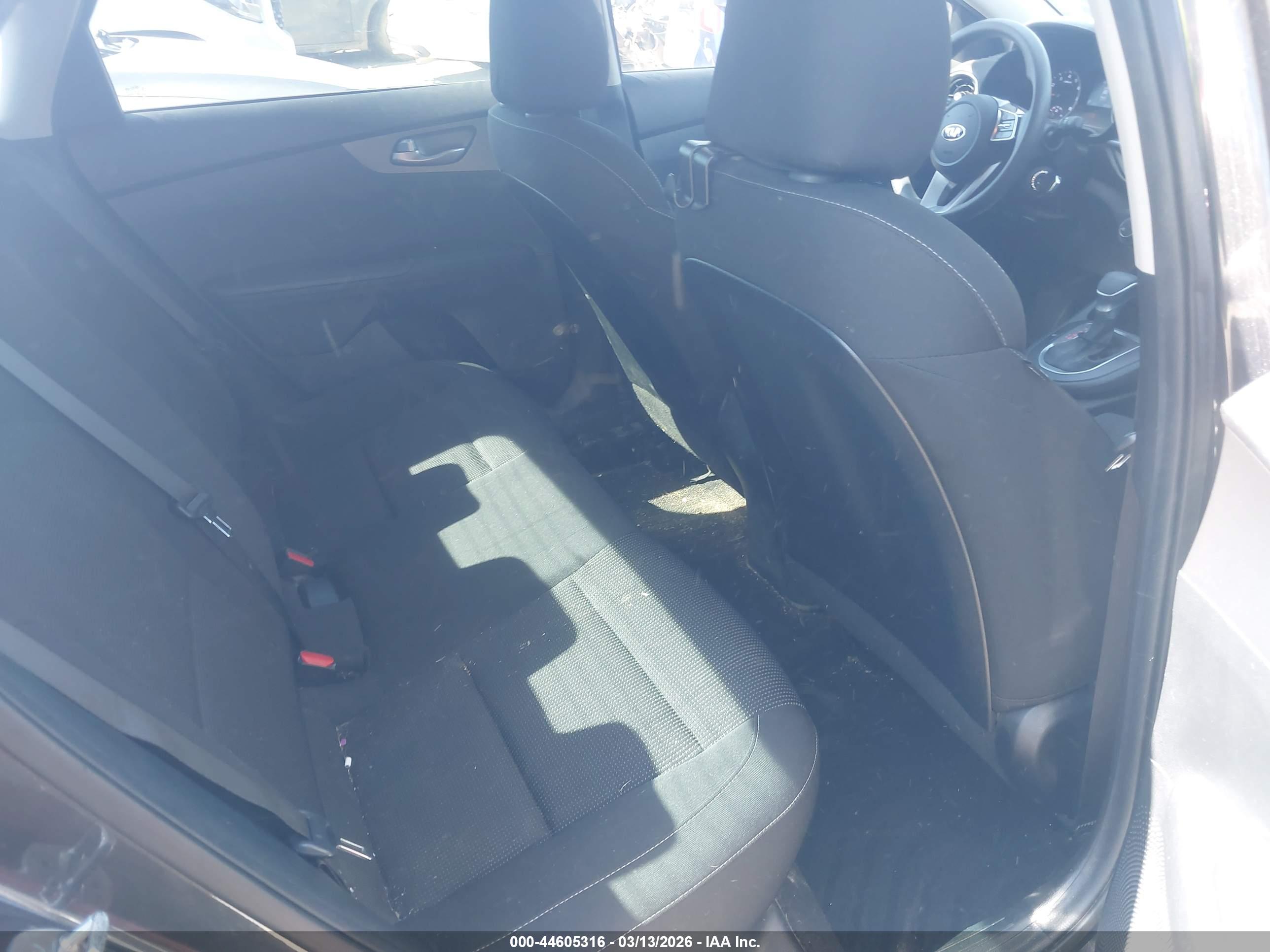 KIA FORTE image 8