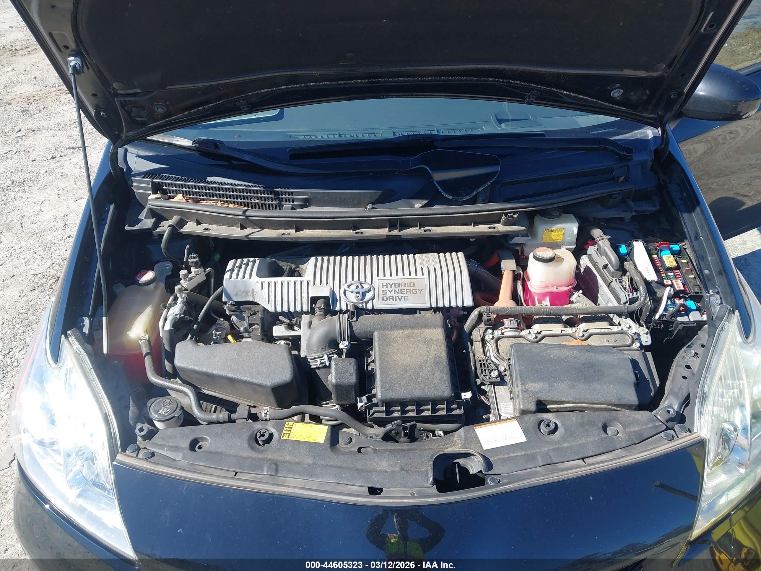 TOYOTA PRIUS image 10