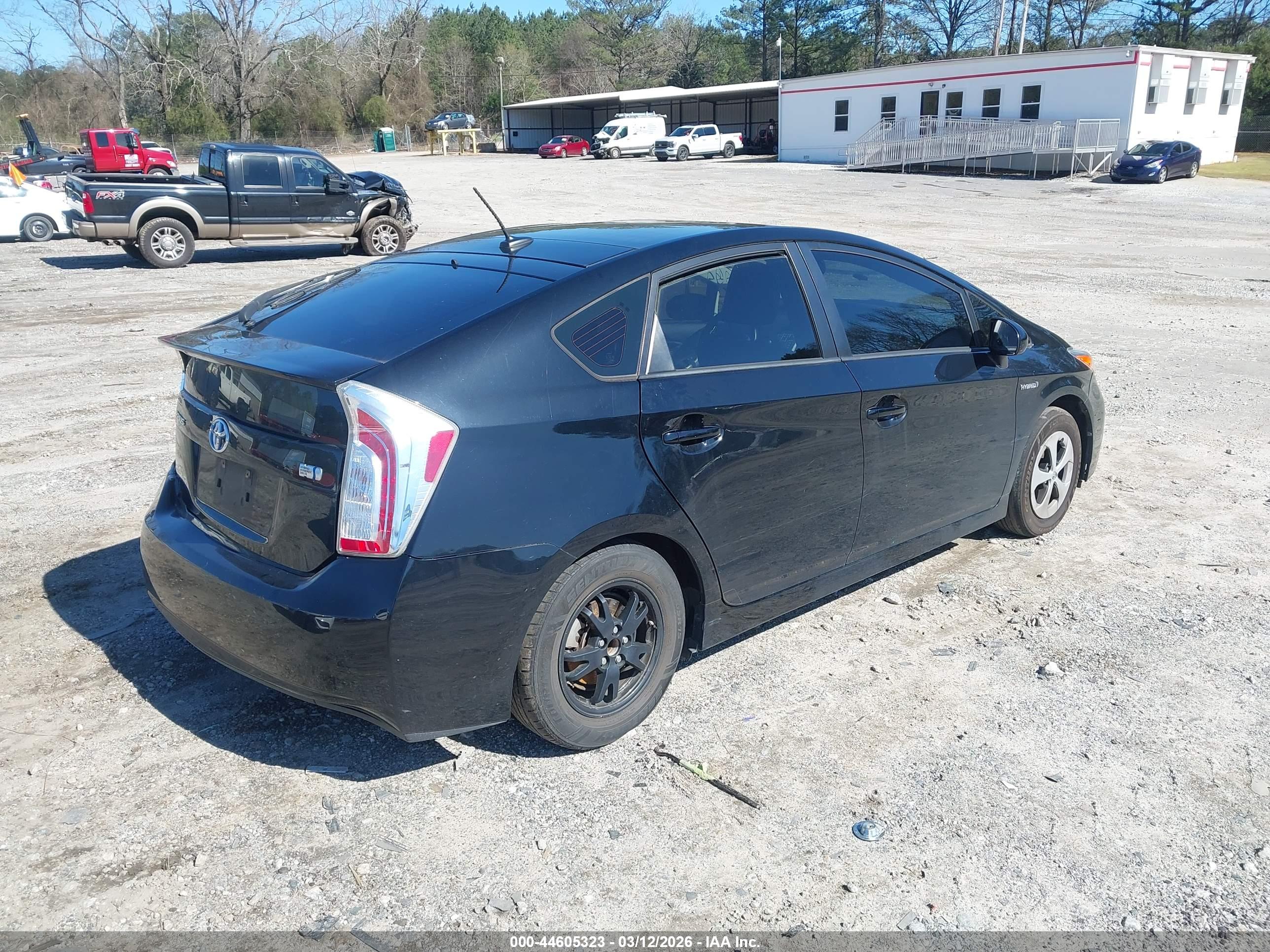 TOYOTA PRIUS image 4